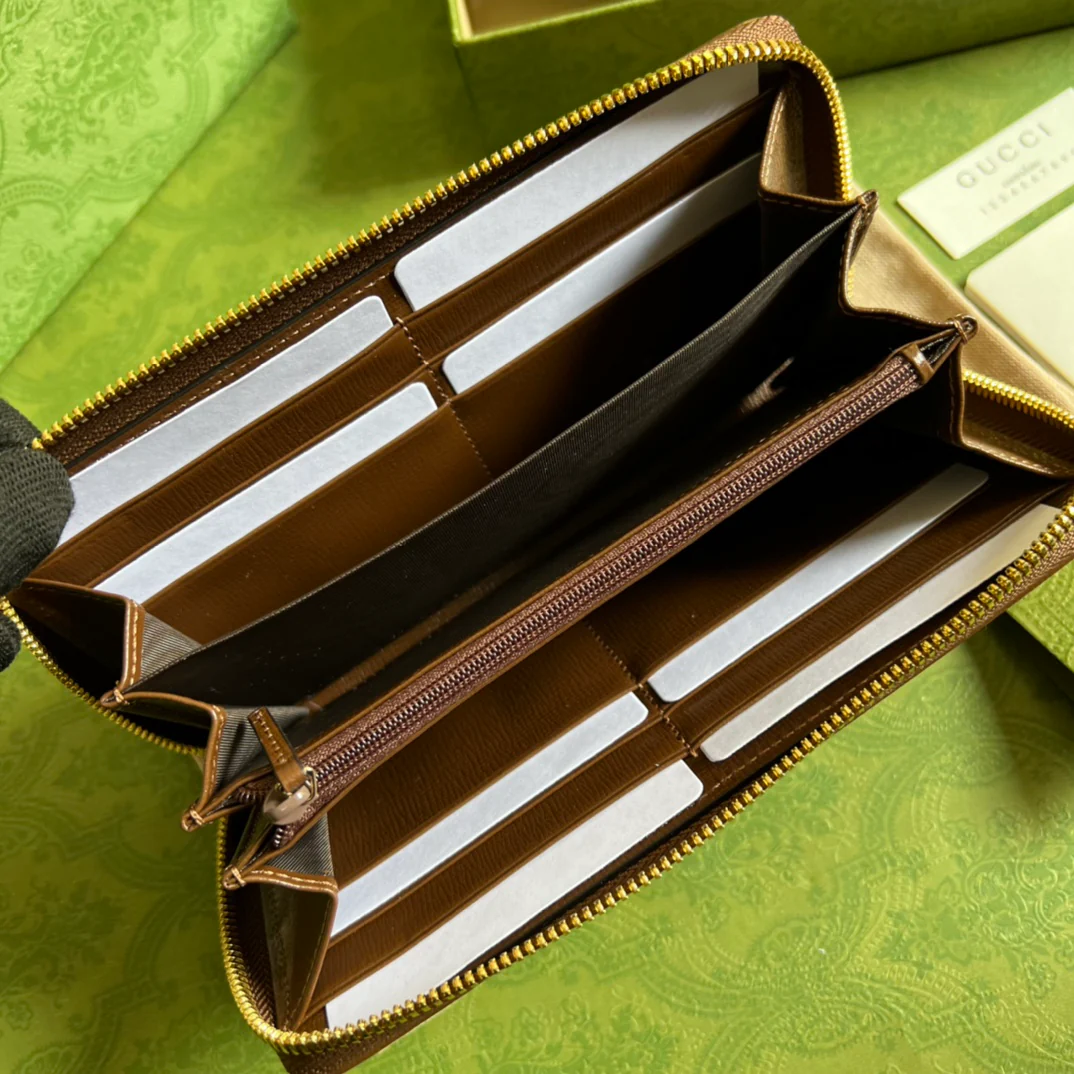 Gucci 经典老花拉链长夹