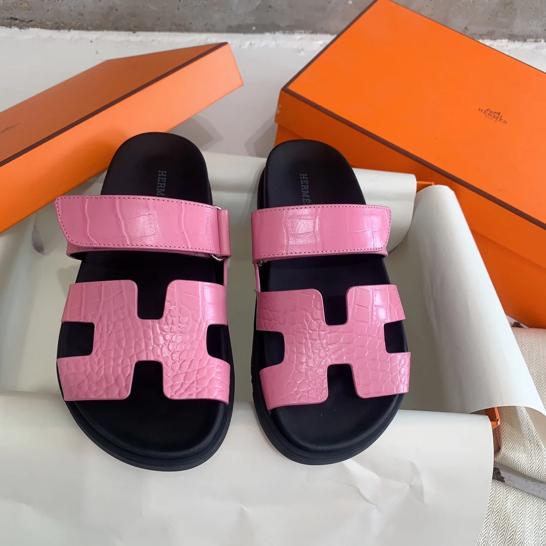 Тапочки Hermes из крокодиловой кожи - розовые