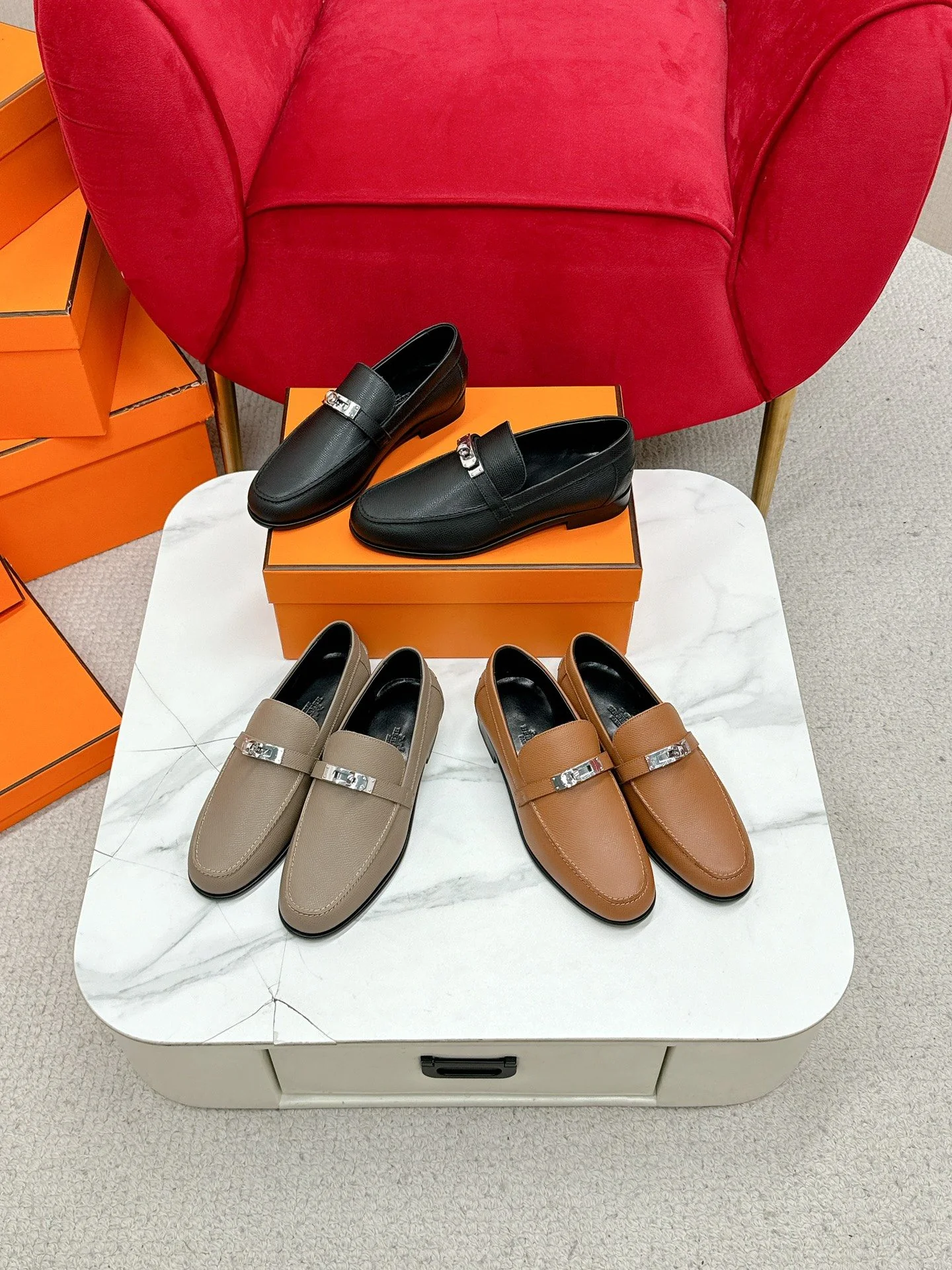 Лоферы Hermes 2024 - изображение из коллекции