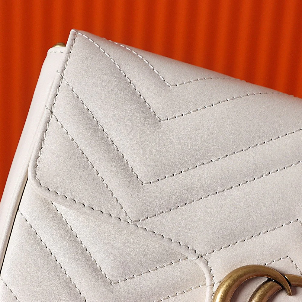 Сумка через плечо Gucci Marmont на цепочке - белая