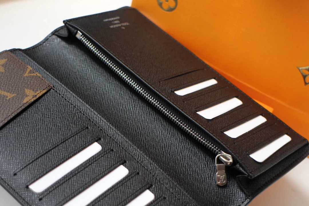 LV-m69410-brazza wallet-classic monogram