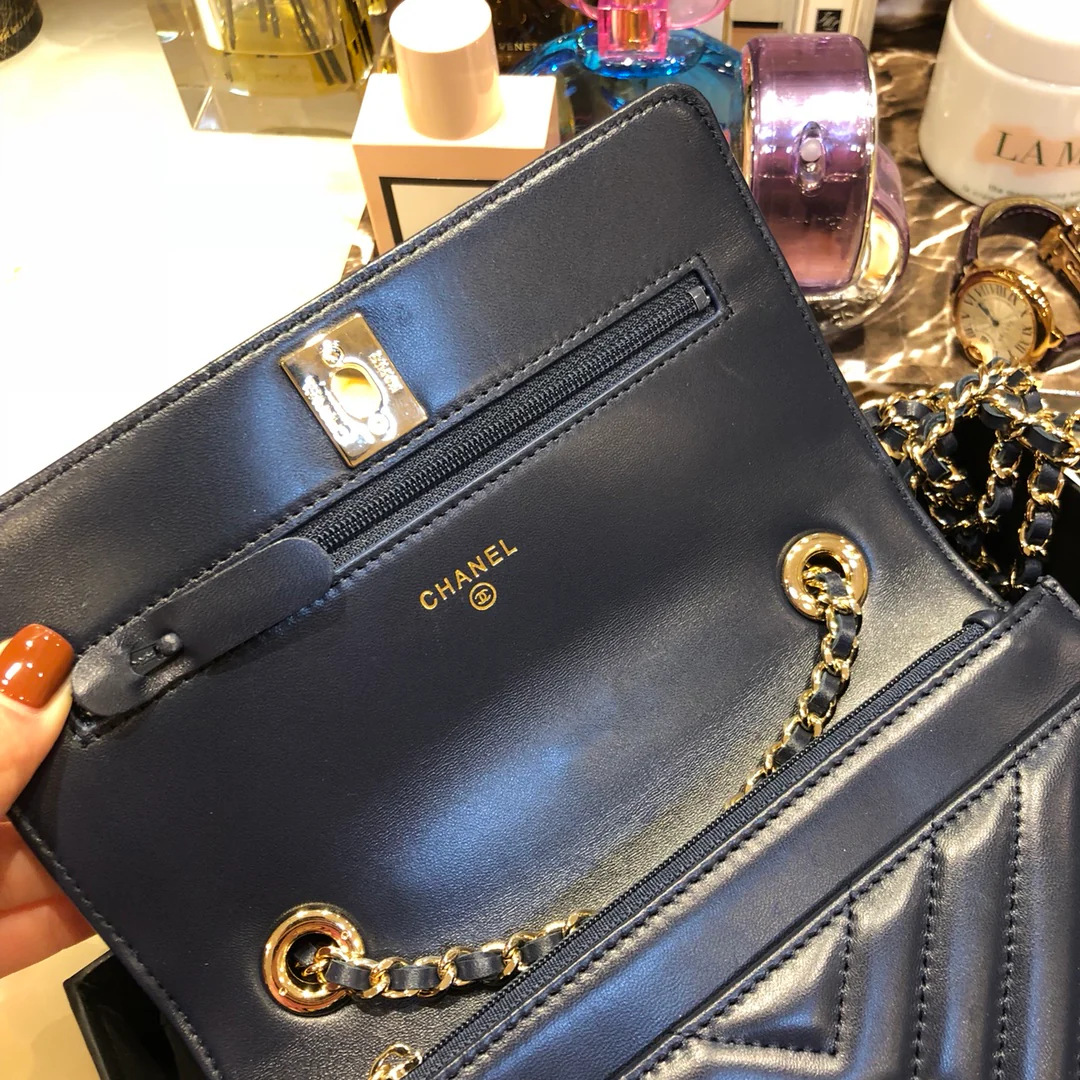 Chanel-trendy-cc-woc-19cm-9