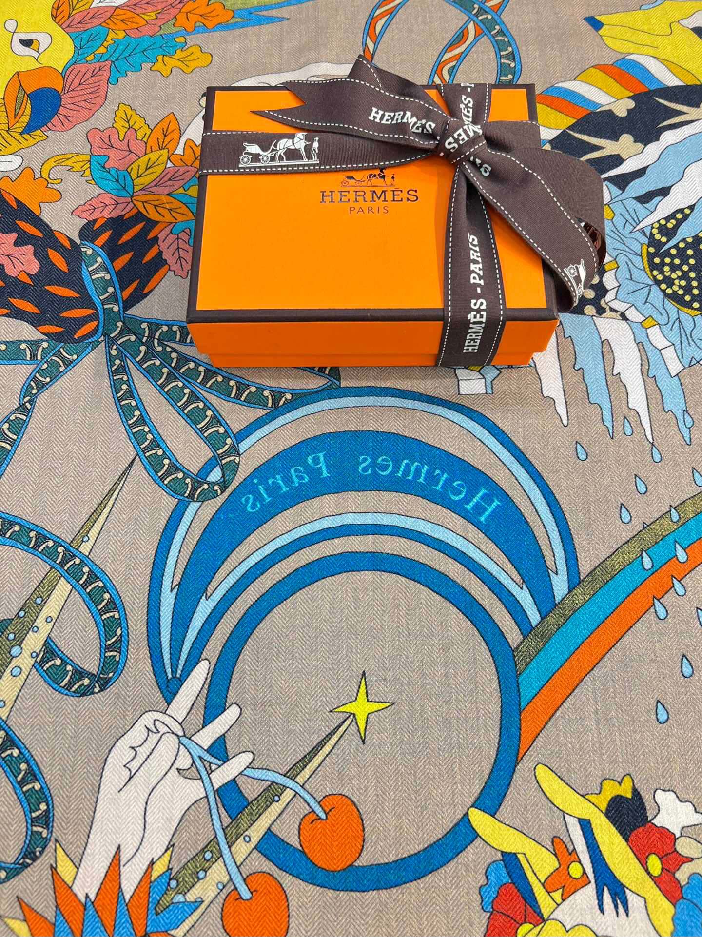 Двусторонняя шаль Hermes из шелка и кашемира - 140 см