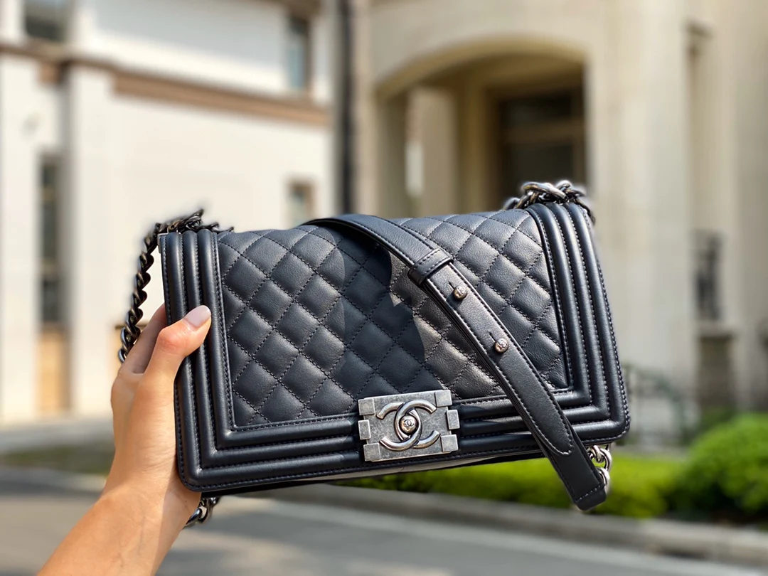 Chanel-boy-25cm-19