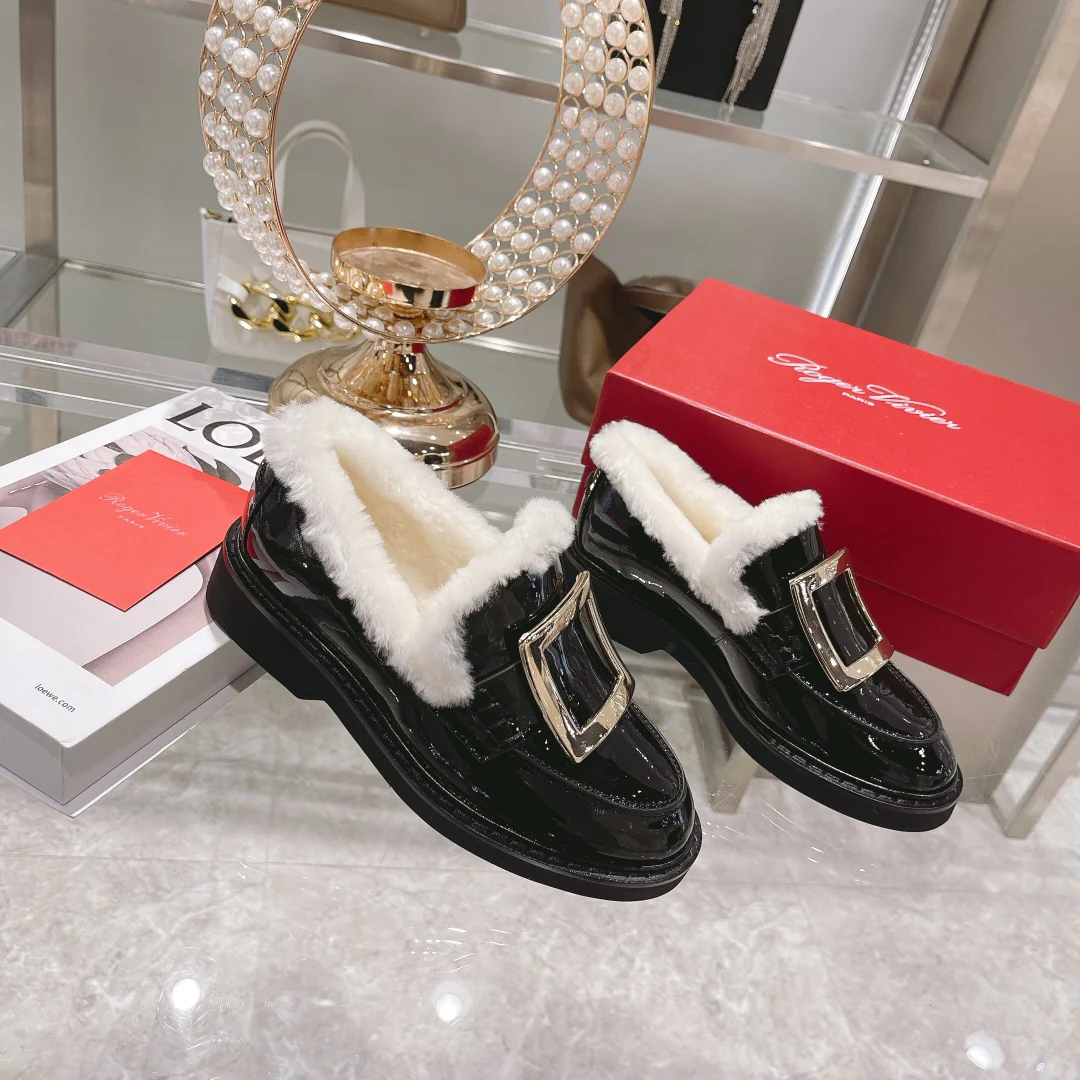 Обувь RV Shoes - Новинка сезона осень/зима 2021 - Асимметричные шерстяные ботильоны - Черные