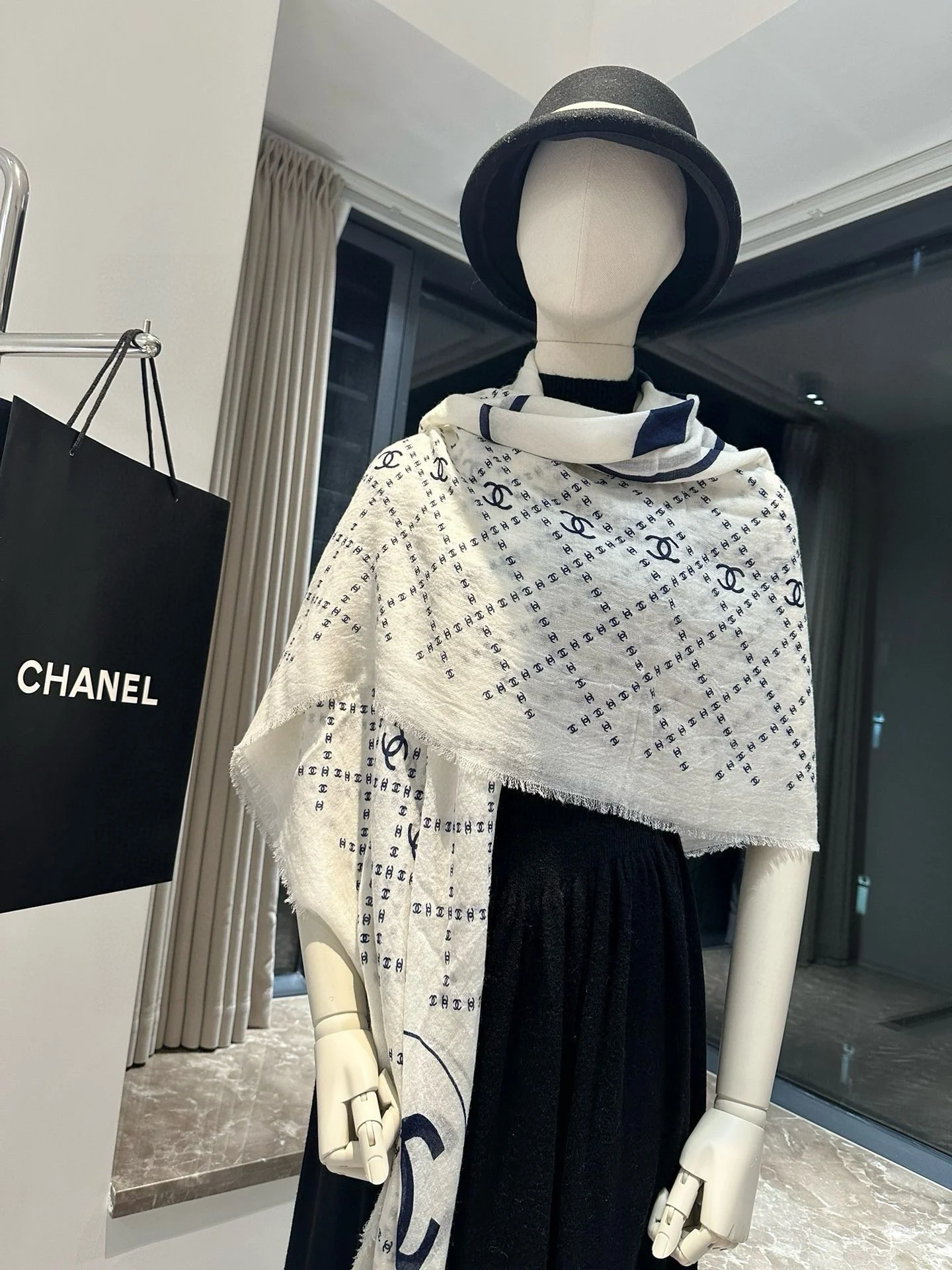 Кашемировый шарф Chanel 2024 - 140-140