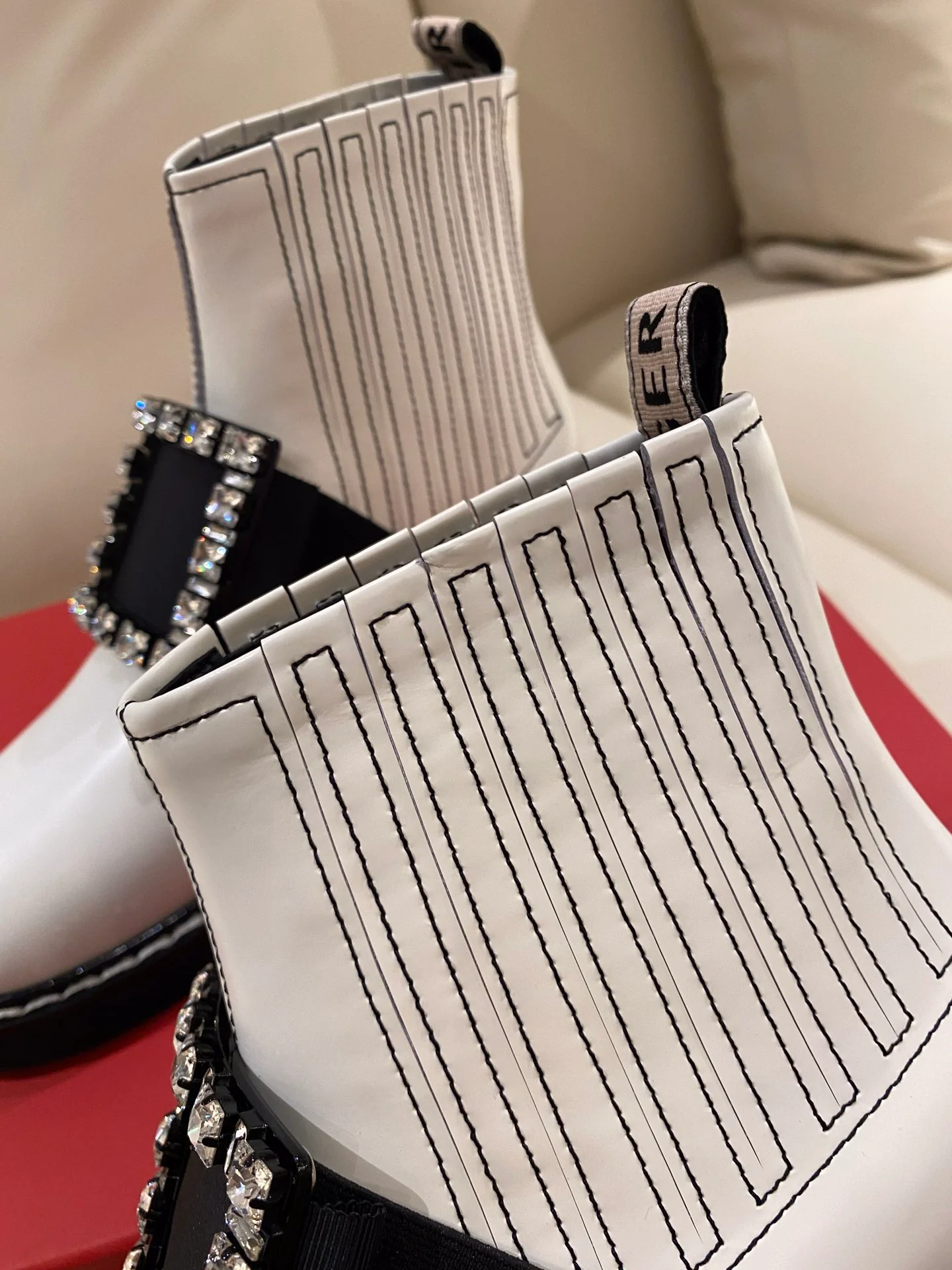 Ботильоны из кожи с квадратной пряжкой из коллекции RV осень/зима 2021