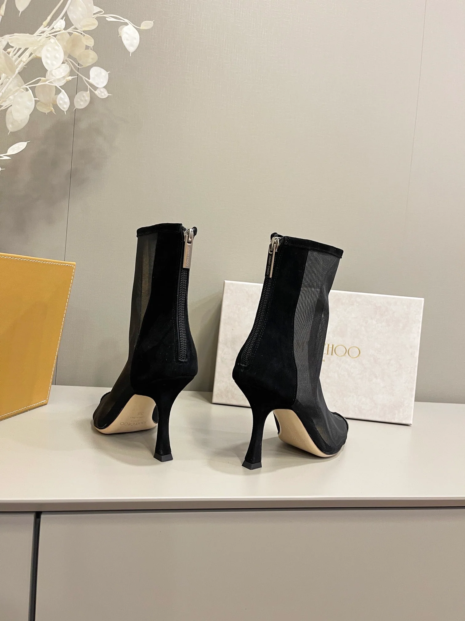 Новинка сезона осень/зима 2022 от Jimmy - Ботильоны на шпильке - Прозрачно-черные