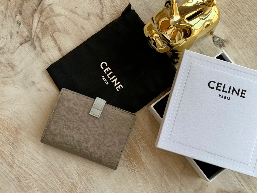 Кошелек Celine Strap из зернистой телячьей кожи - 8