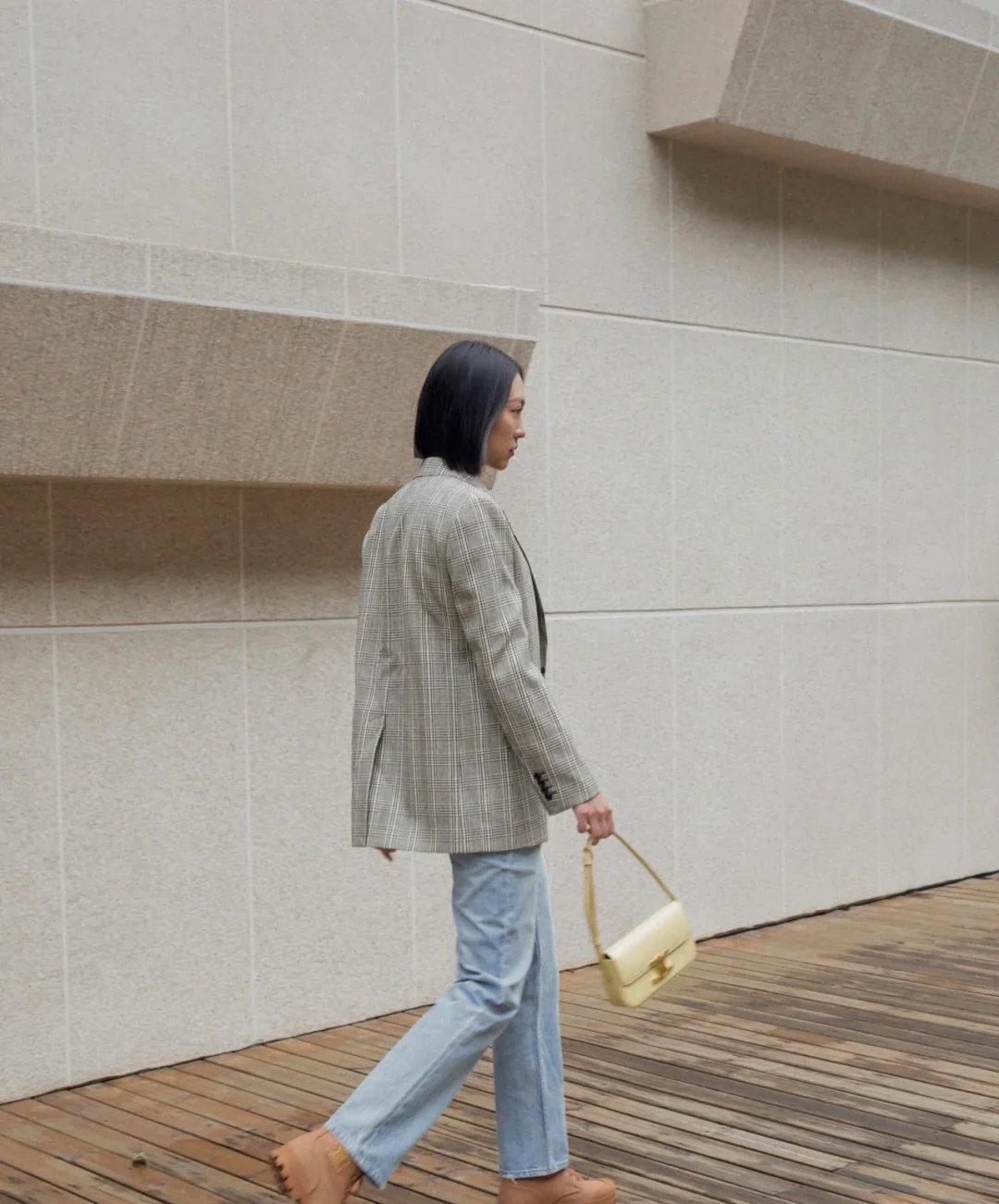 Кожаная сумка через плечо Celine Triomphe - желтая