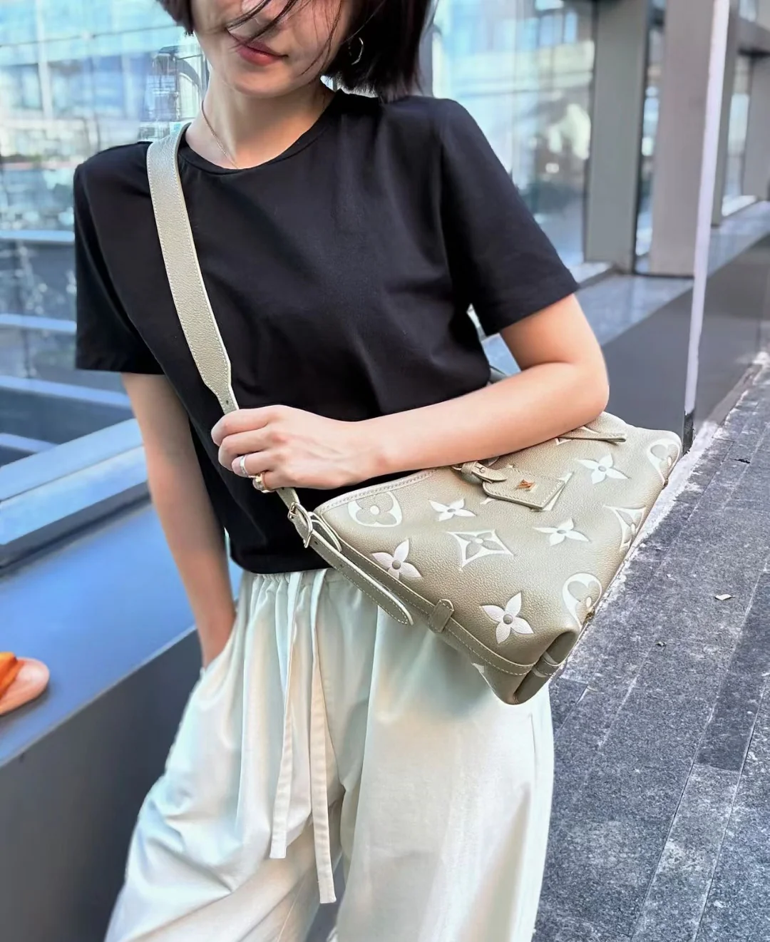 m46672-LV-carryall-pm-grass green