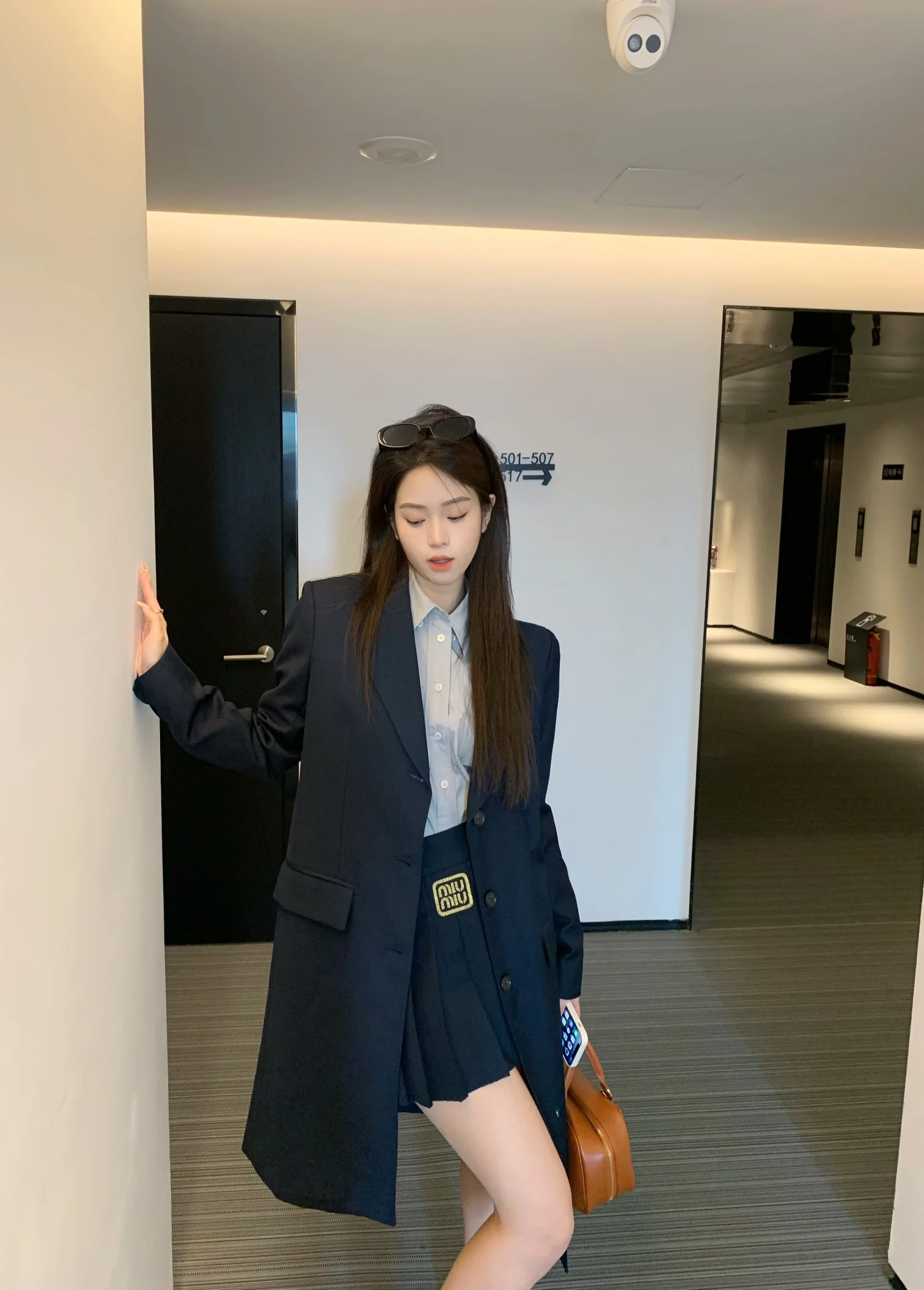 Miu Miu-2404-24ss-Весна/Лето Miu Темно-синее повседневное длинное пальто для костюма