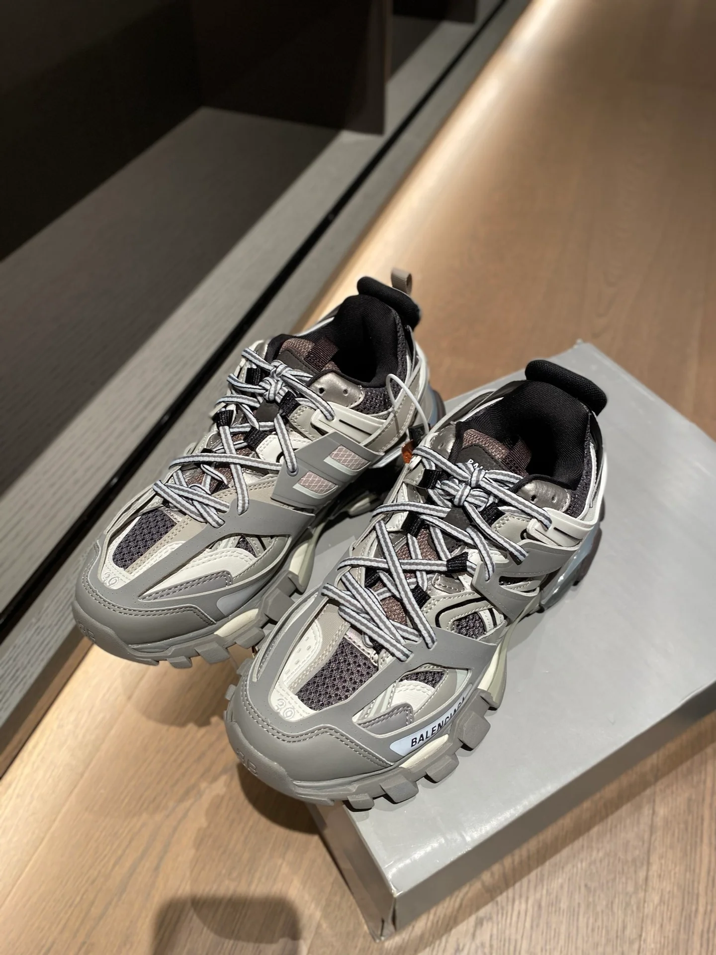 Balenciaga - Dad Shoes - 3