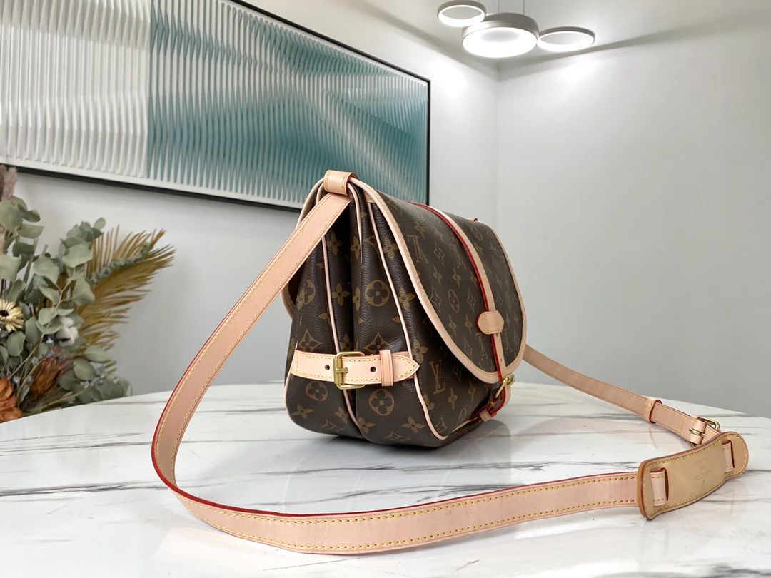 lv-m40710-Vintage Series-Saumur-Medium Handbag