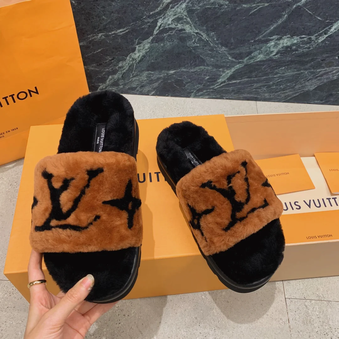 Тапочки LV Teddy из овчины - коричневые