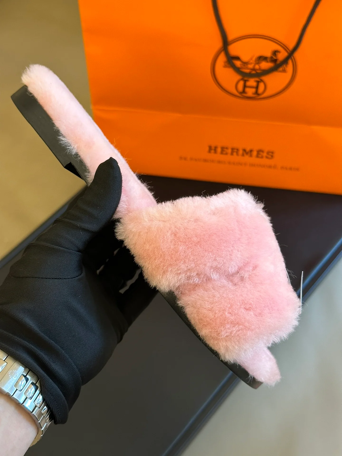 Шерстяные тапочки Hermes 2024 - розовые