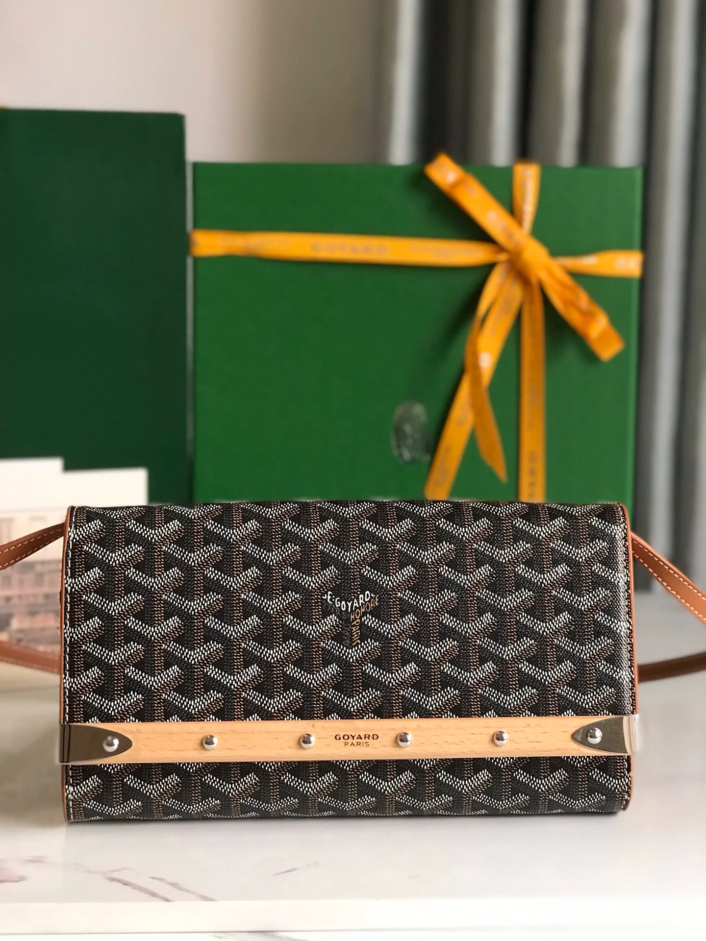 Клатч Goyard Monte Carlo, маленький, кофейного цвета.