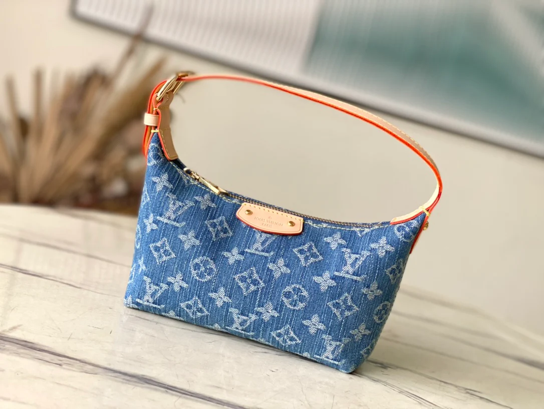 m82949-LV-hills-pochette джинсы-сумки подмышками