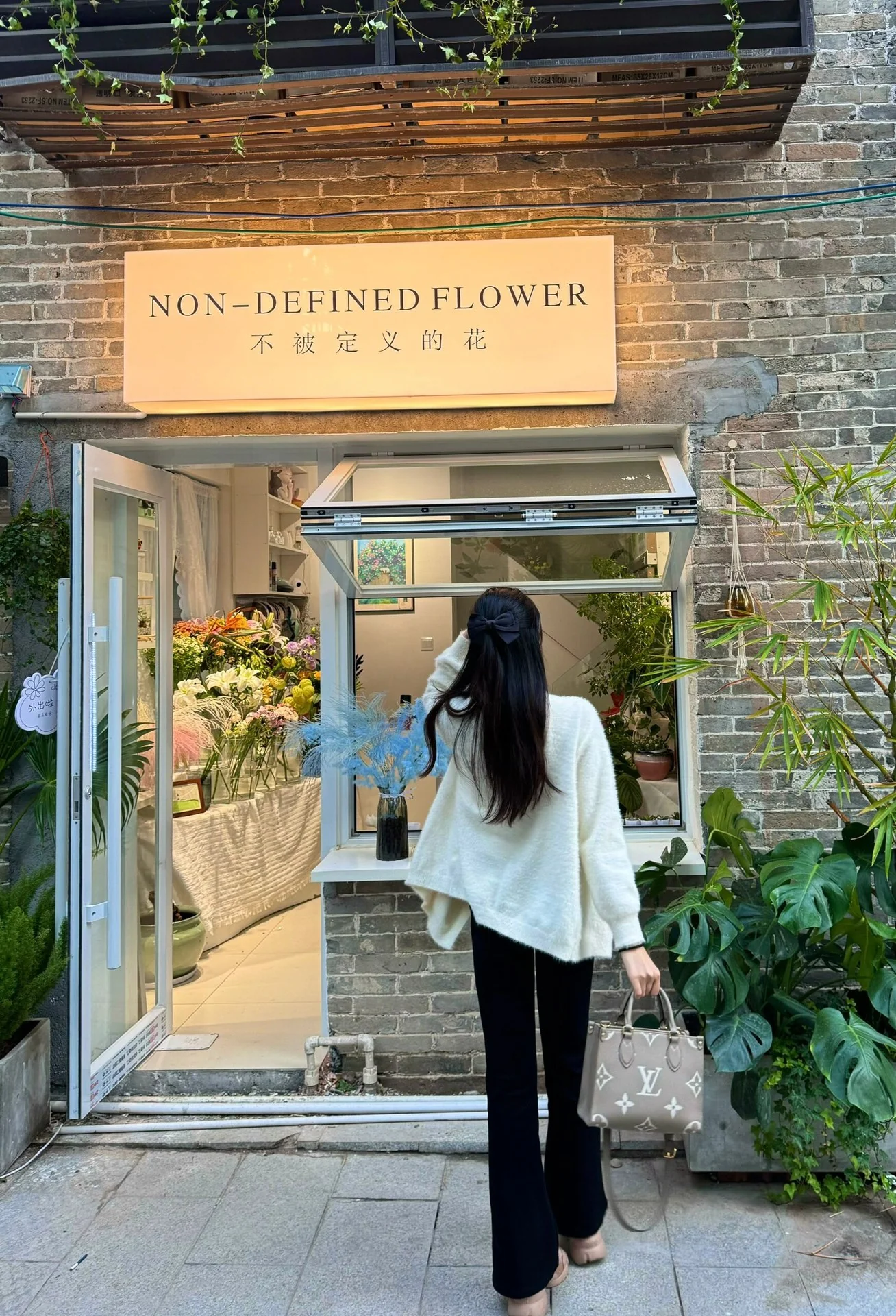 m45494-LV-onthego-mm-Сумка через плечо - Голубино-серый