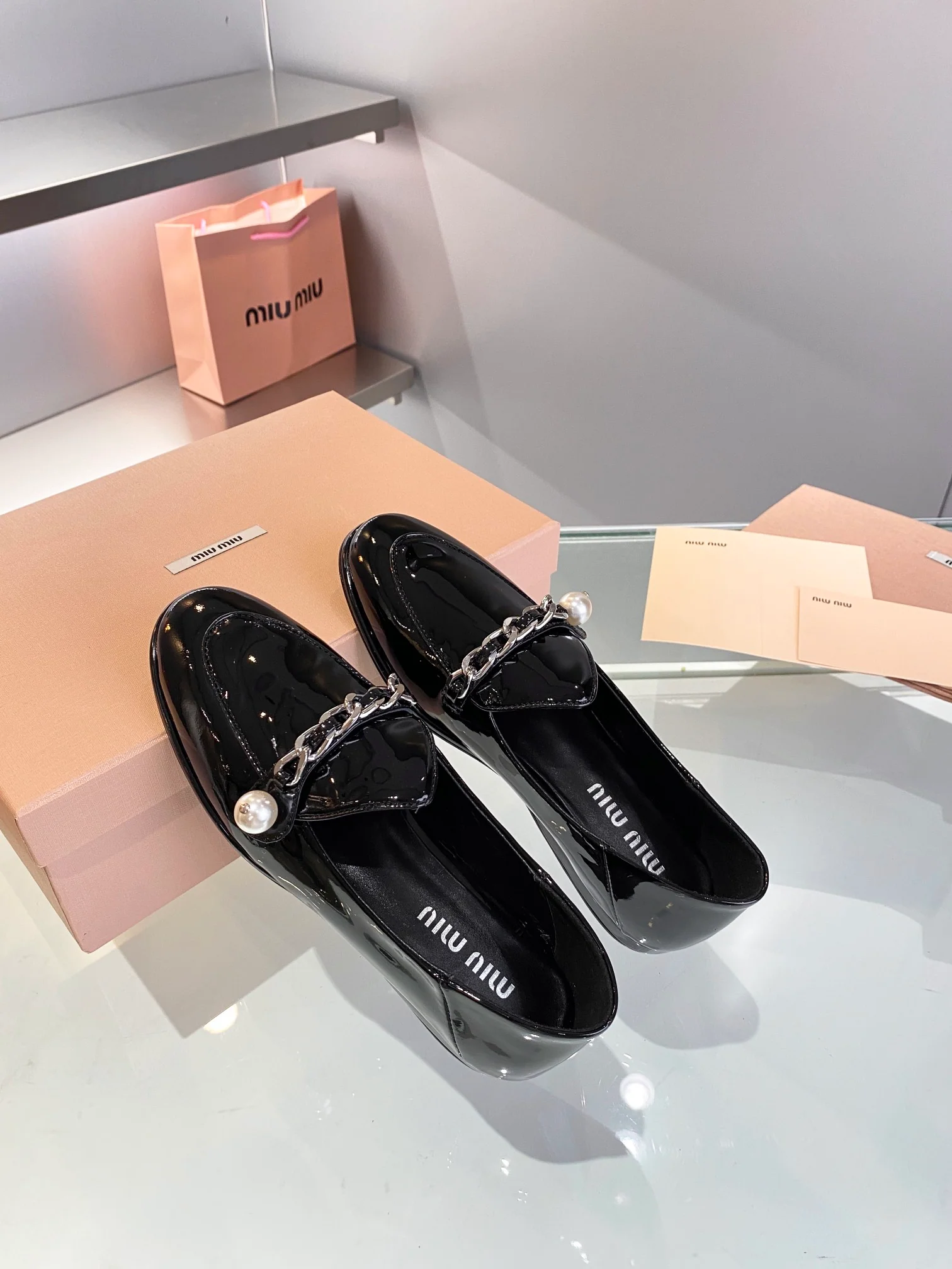 Miu Miu - Новинки сезона осень/зима 2022 - Лоферы