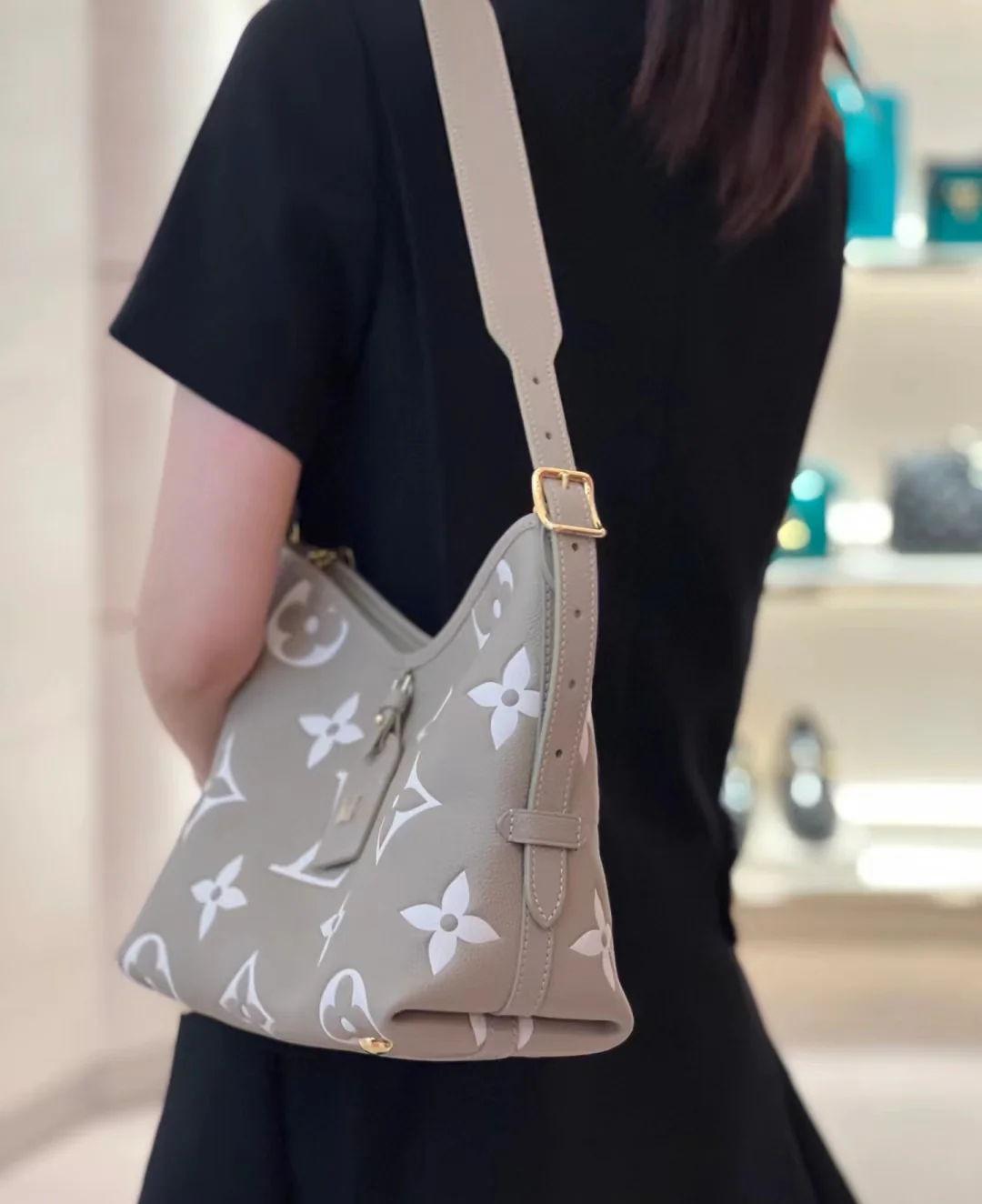 m46672-LV-carryall-pm-grass green