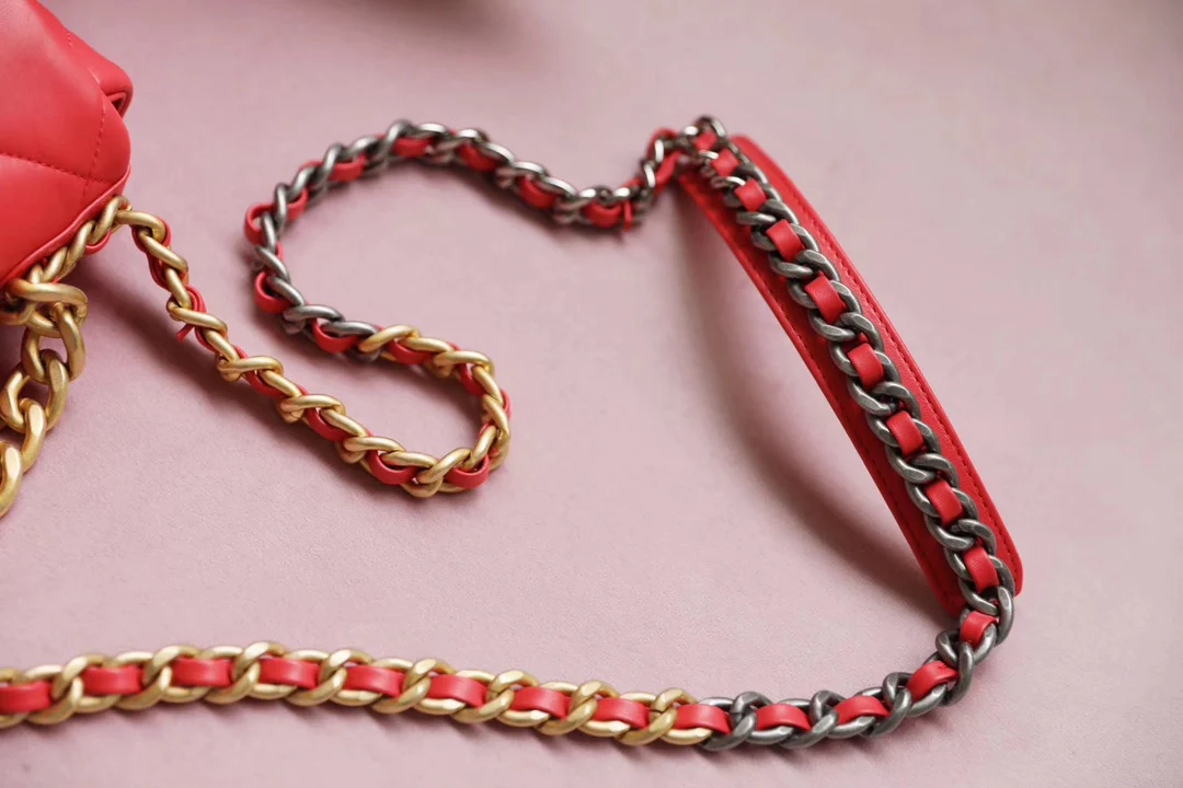 Сумка Chanel 19 - маленькая, кораллово-красная