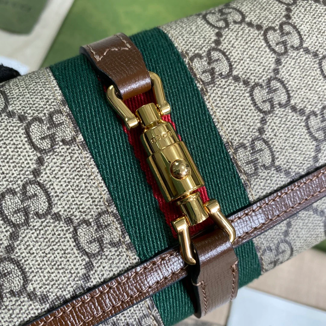 Новая сумка Gucci Jackie из серии 1961 с цепочкой.