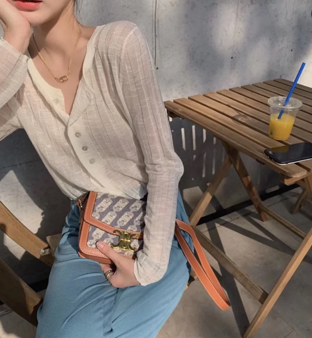 Сумка Celine Triomphe Classic из льна и белой кожи, темно-синяя, маленький размер 18-5 см.