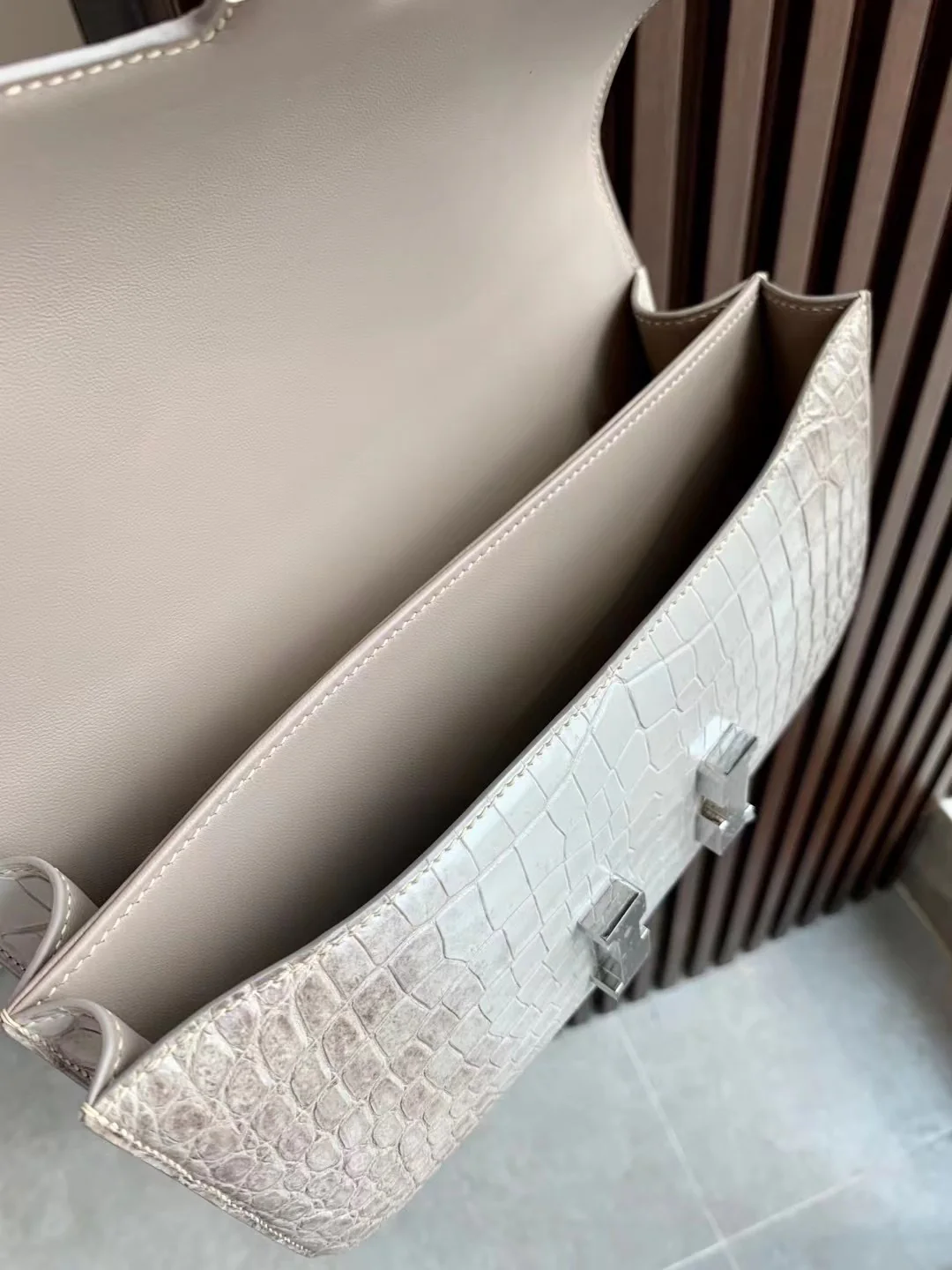 Hermes-constance-elan-26-Himalaya-silver buckle