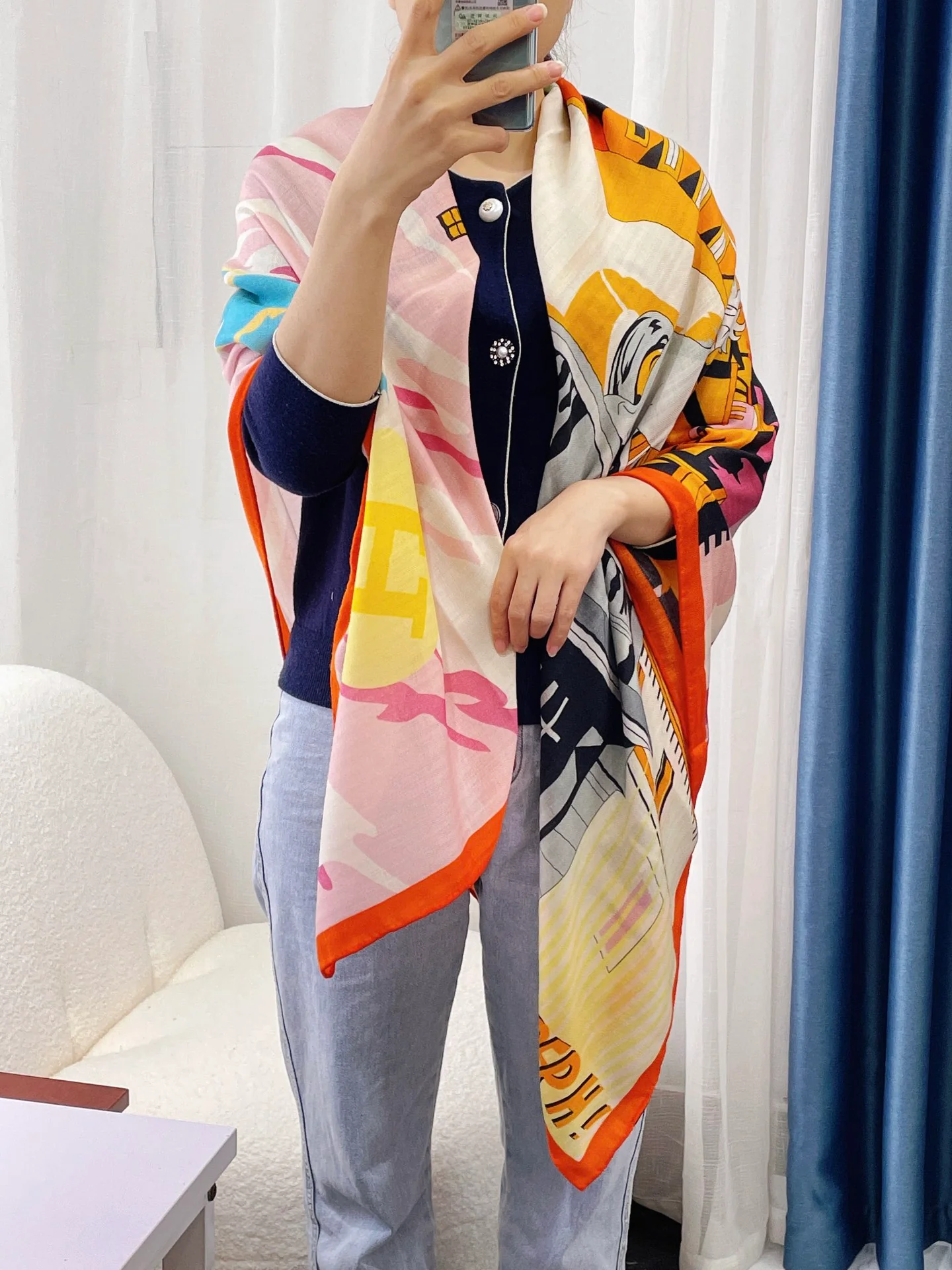 Квадратный шарф Hermes Midnight Faubourg Saint-Honoré — 140 см — 70 % кашемир — 30 % шелк