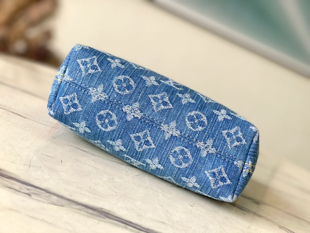 m82949-LV-hills-pochette джинсы-сумки подмышками