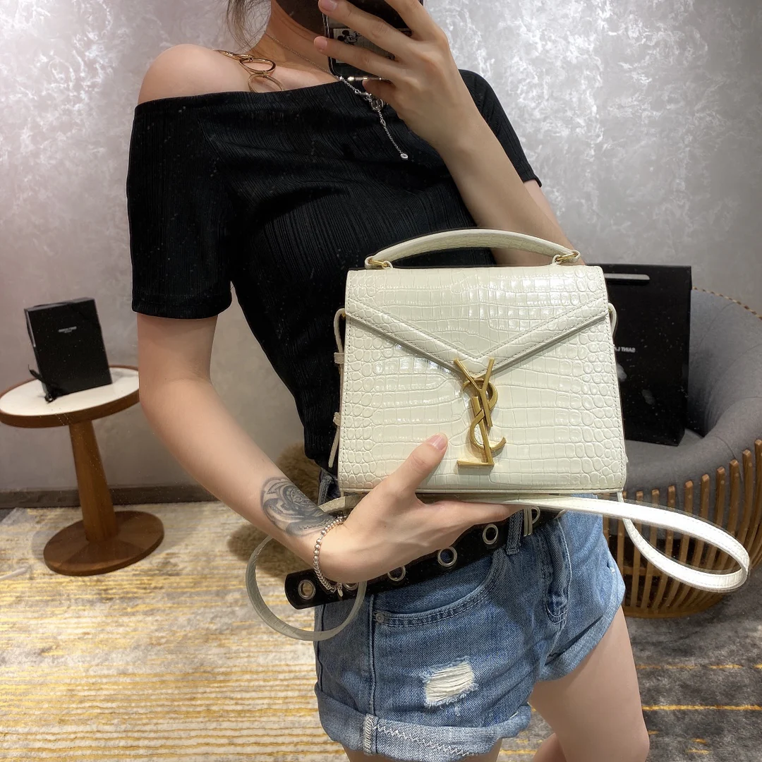 Образ с крокодиловым принтом от YSL Cassandra — Часть 3.