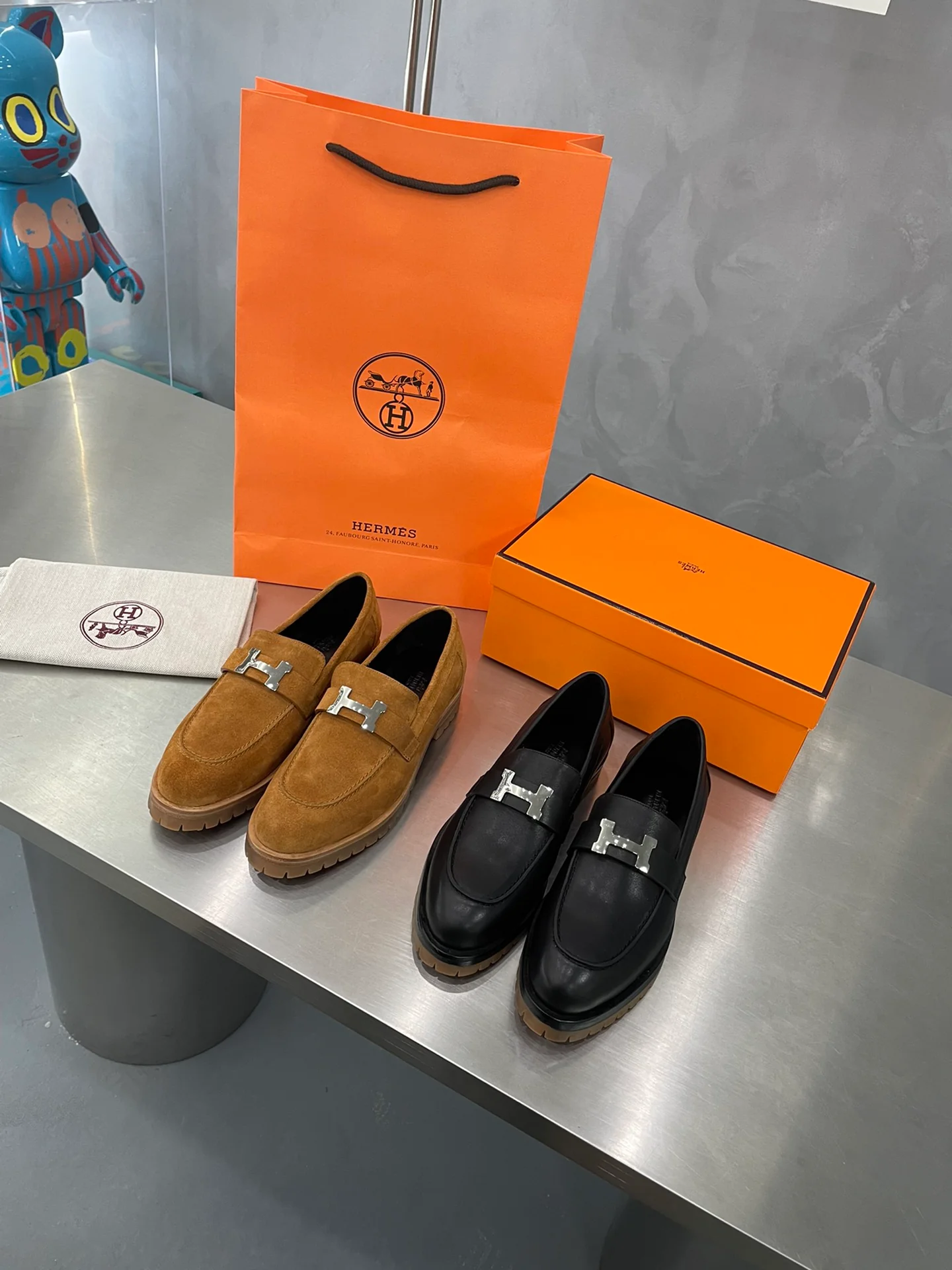 Классические туфли Hermes с пряжкой H в стиле афро