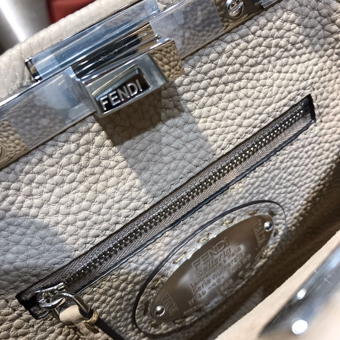 Сумка Fendi Peekaboo Mini Dove Grey Selleria