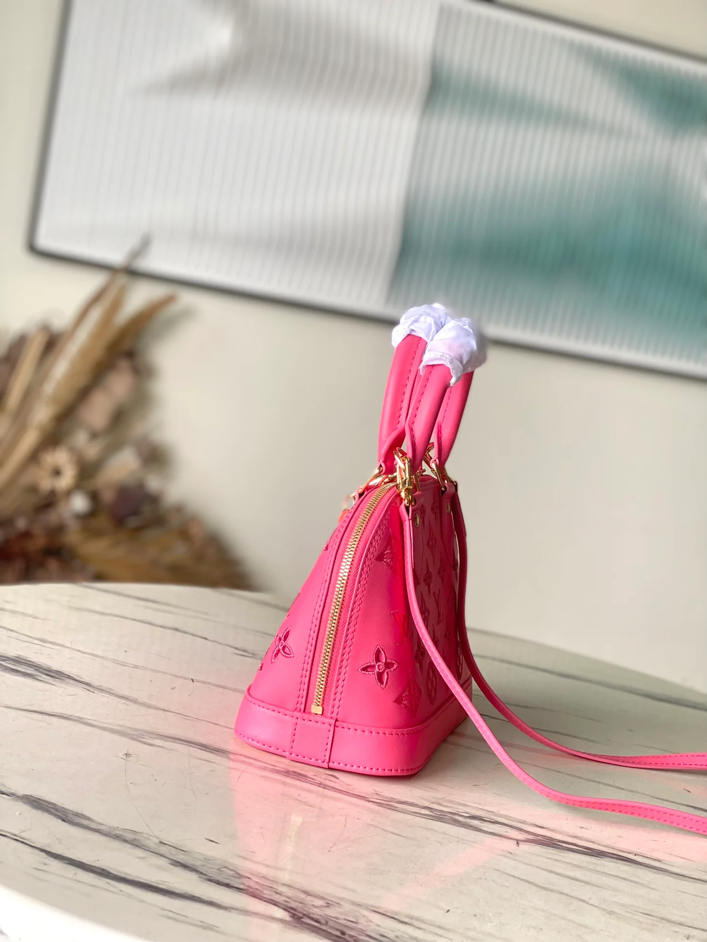 m22878-LV-new-alma-bb handbag-shell bag-pink