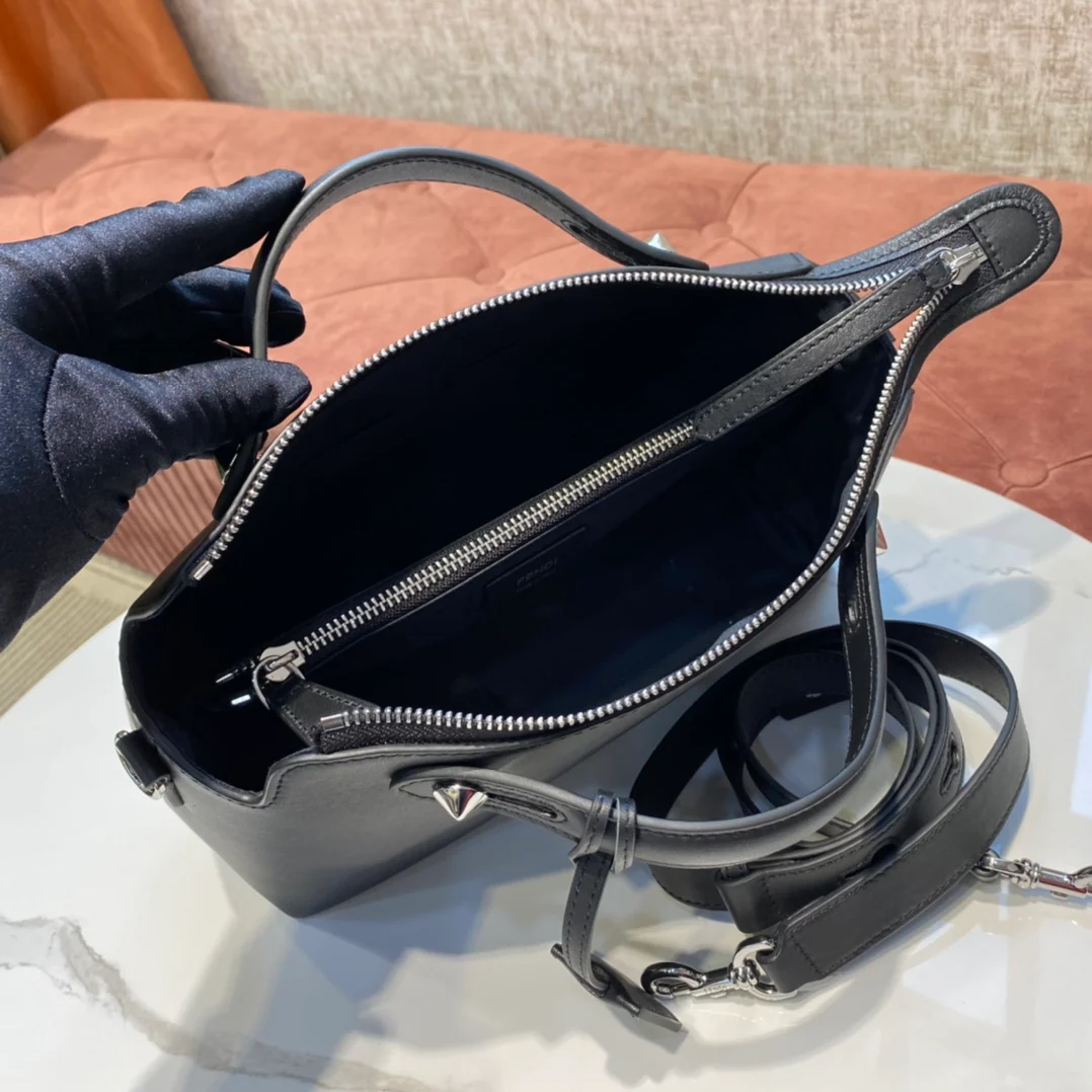 Сумка Fendi by the Way Boston - черная