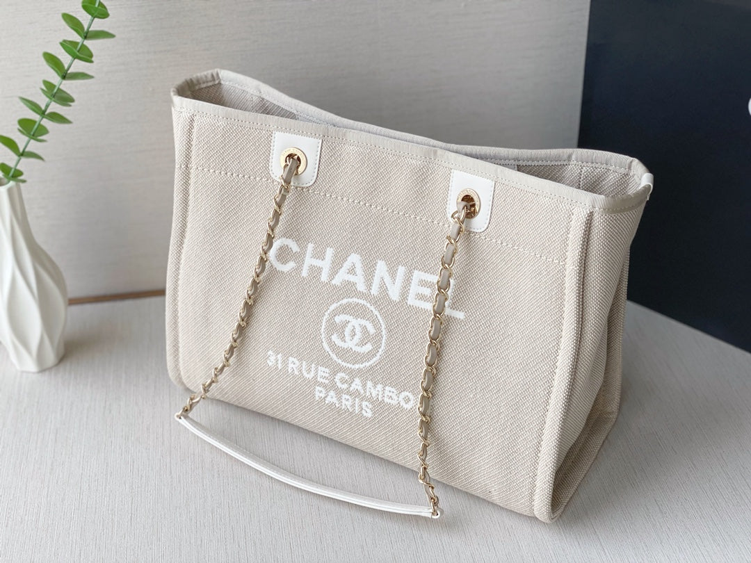 Коллекция Chanel Весна/Лето 2022 - Пляжная сумка - Белая - Маленькая