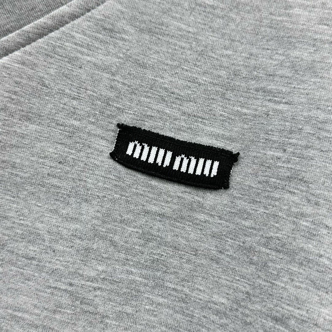 Miu Miu-2404 - Минималистичный повседневный комплект из двух предметов из искусственной кожи, серый