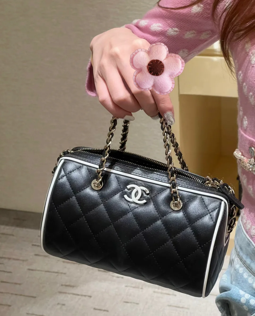 Мини-шар для боулинга из овечьей кожи, весенне-летний, 25 пенсов, с черно-белыми краями.