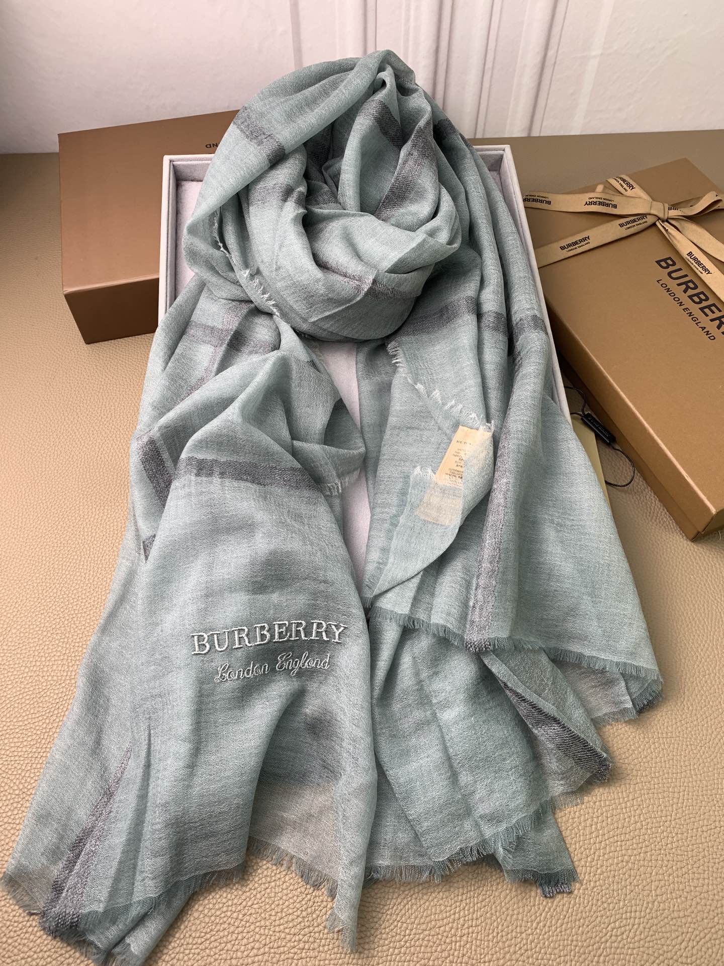 Длинный шарф Burberry из кашемира с принтом - 200 см (85 см в ширину) - 100% кашемир