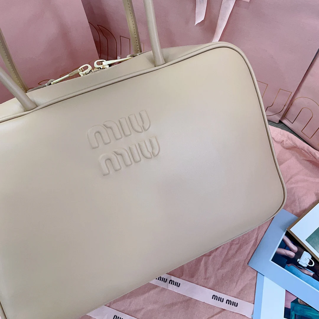 Портфель Miu Miu 5bb117 с длинной ручкой, полностью кожаный, абрикосовый.