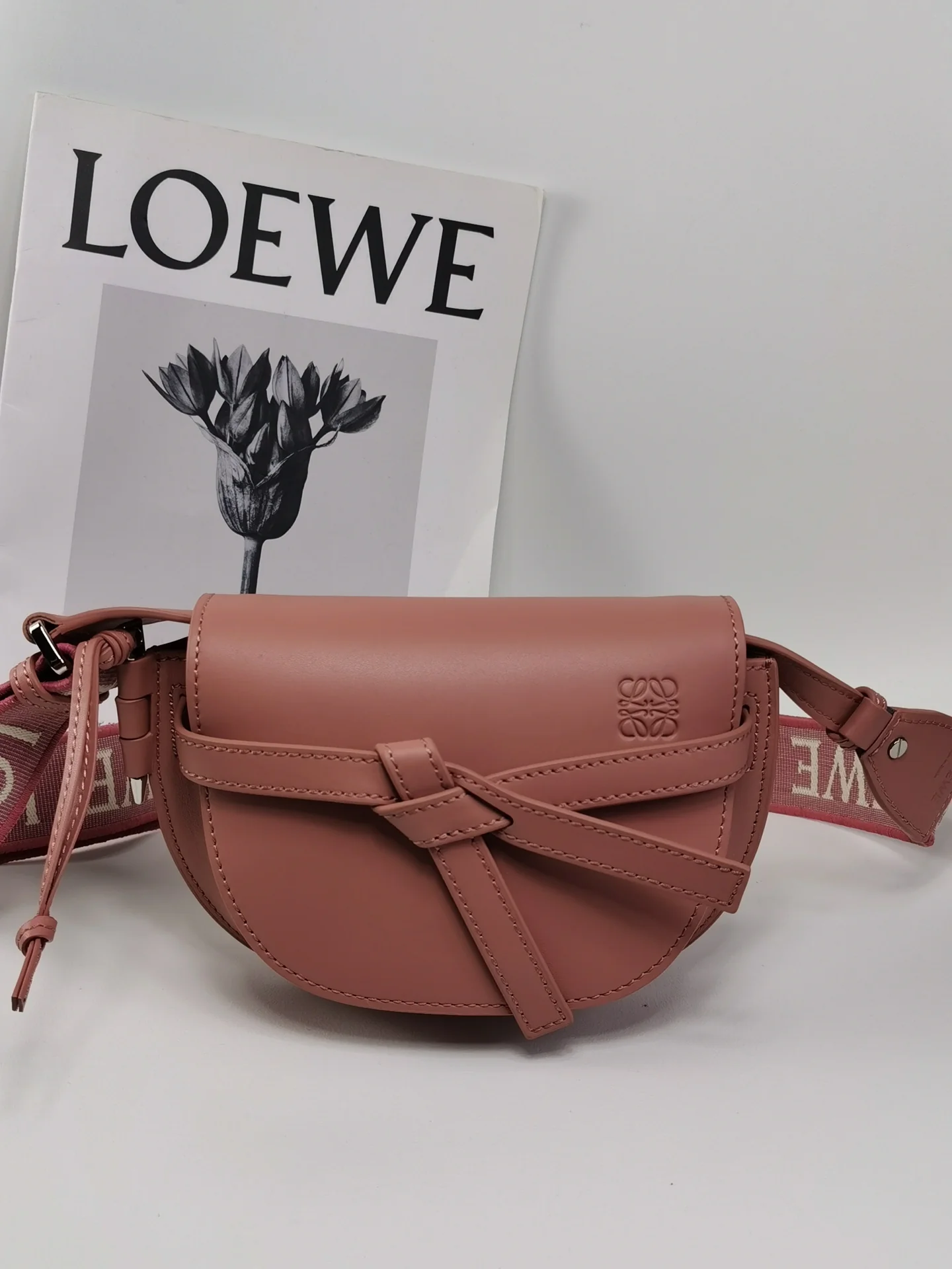 Сумка-седло Loewe Gate Dual Saddle Bag - Mini - с сушеной розой