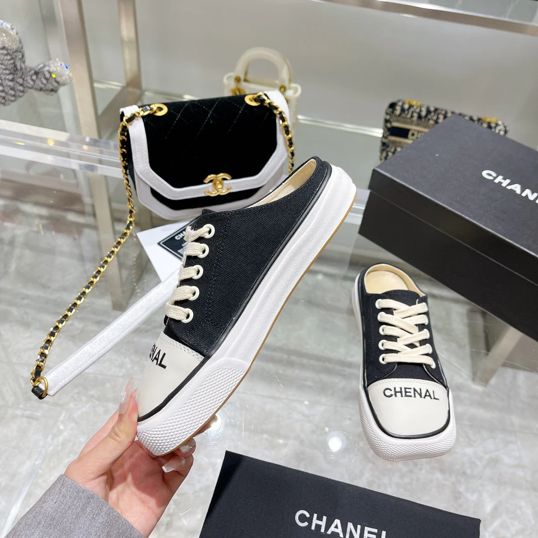 Chanel - Черные парусиновые тапочки