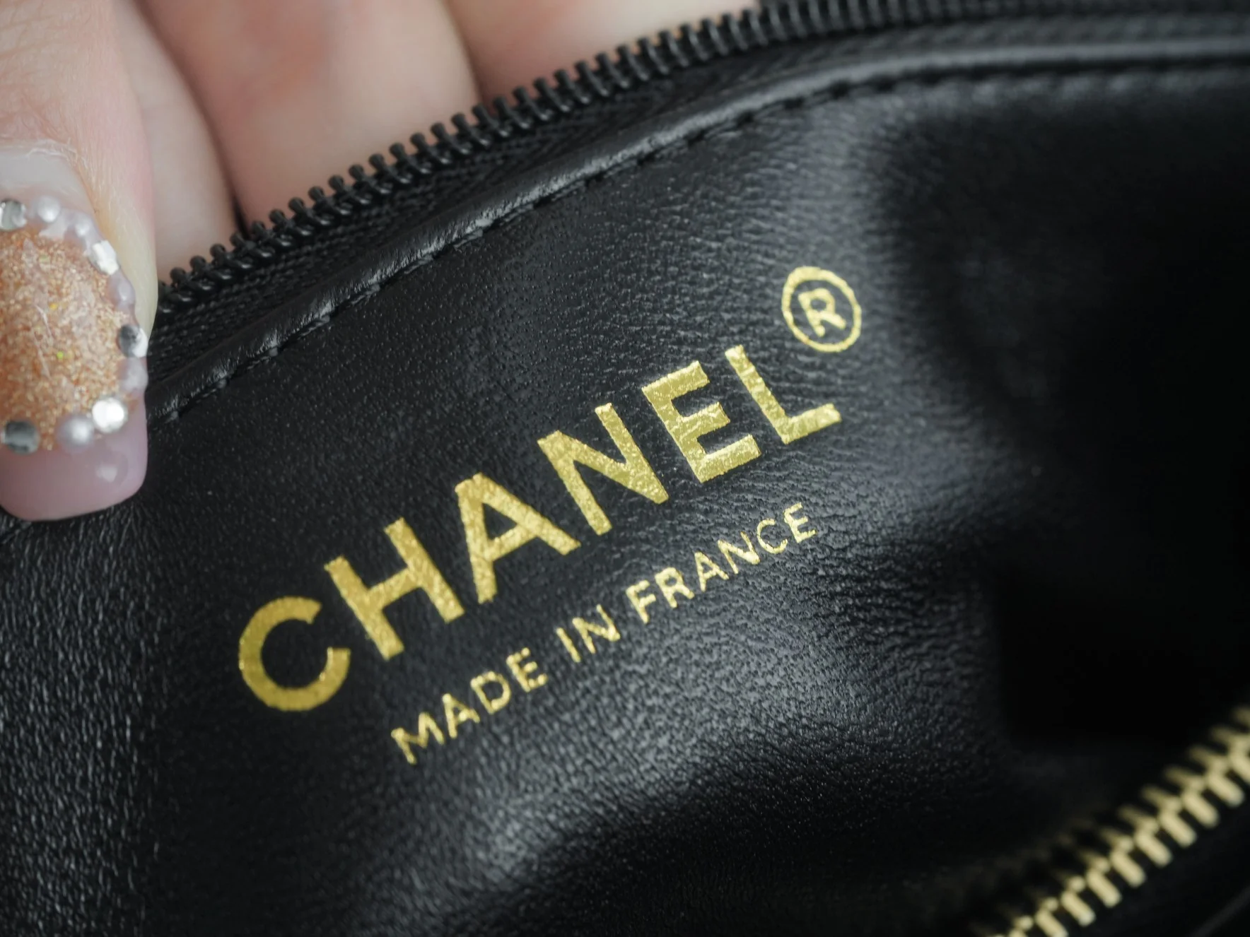 Сумка Chanel Handle 28 - с ручкой из кожи ящерицы - большая, черная