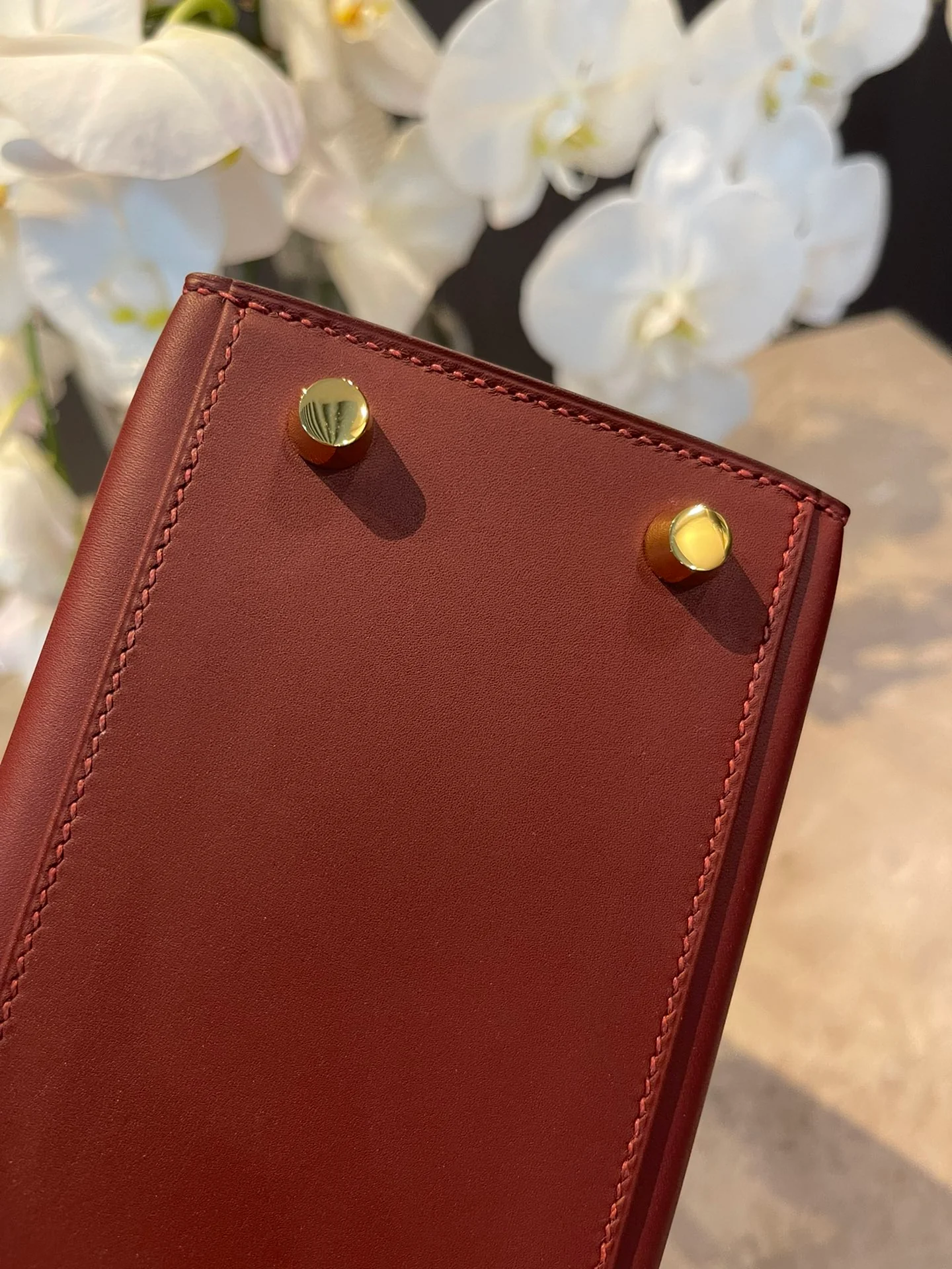 Hermes Kelly 25 Somprero Matte Box 55 Hermes Red with Gold Buckle