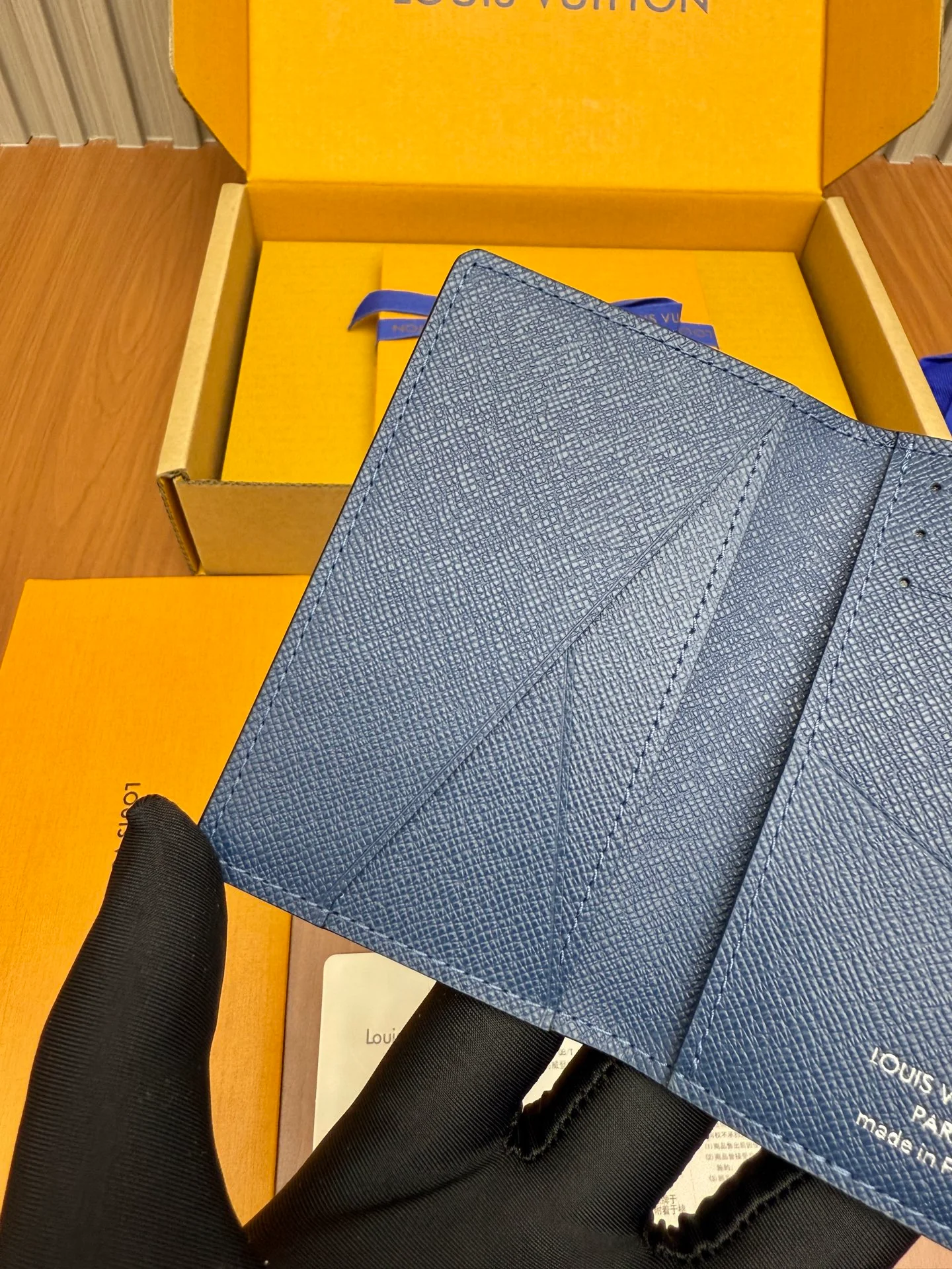 Кошелек LV-m81557 из цельной стали