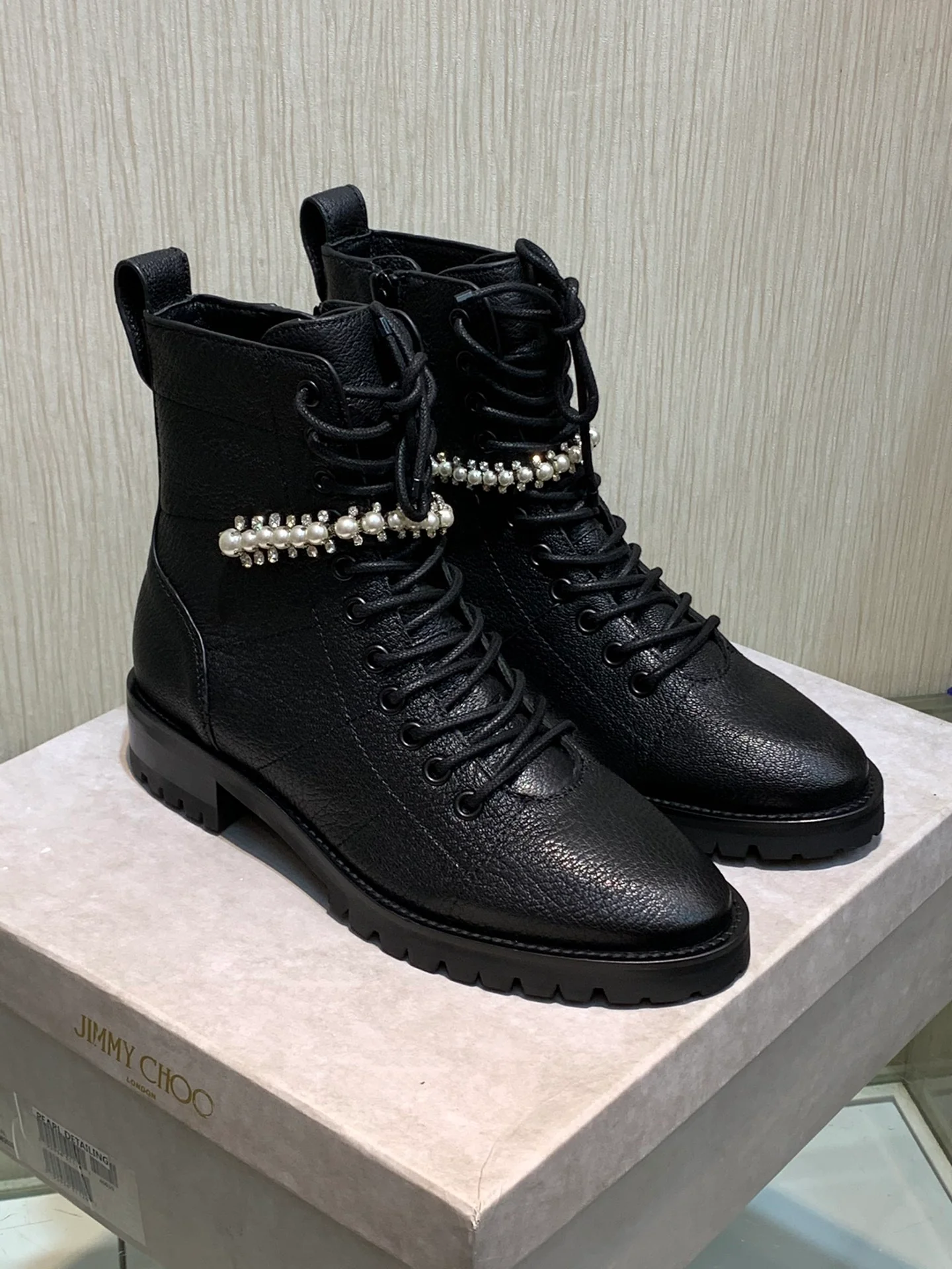 Jimmy - Новинка сезона осень/зима 2022 - Стразы Swarovski, жемчуг - 2-5 см