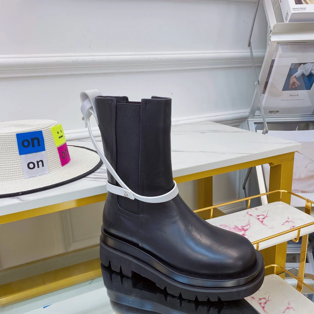 Обувь BV - BV - Уличный стиль - Платформа с закругленным носком - Ботинки Dr. Martens