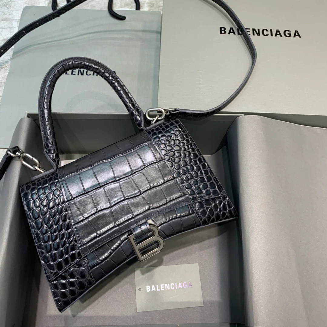Сумка Balenciaga Hourglass - угольно-черный цвет, с крокодиловым рисунком