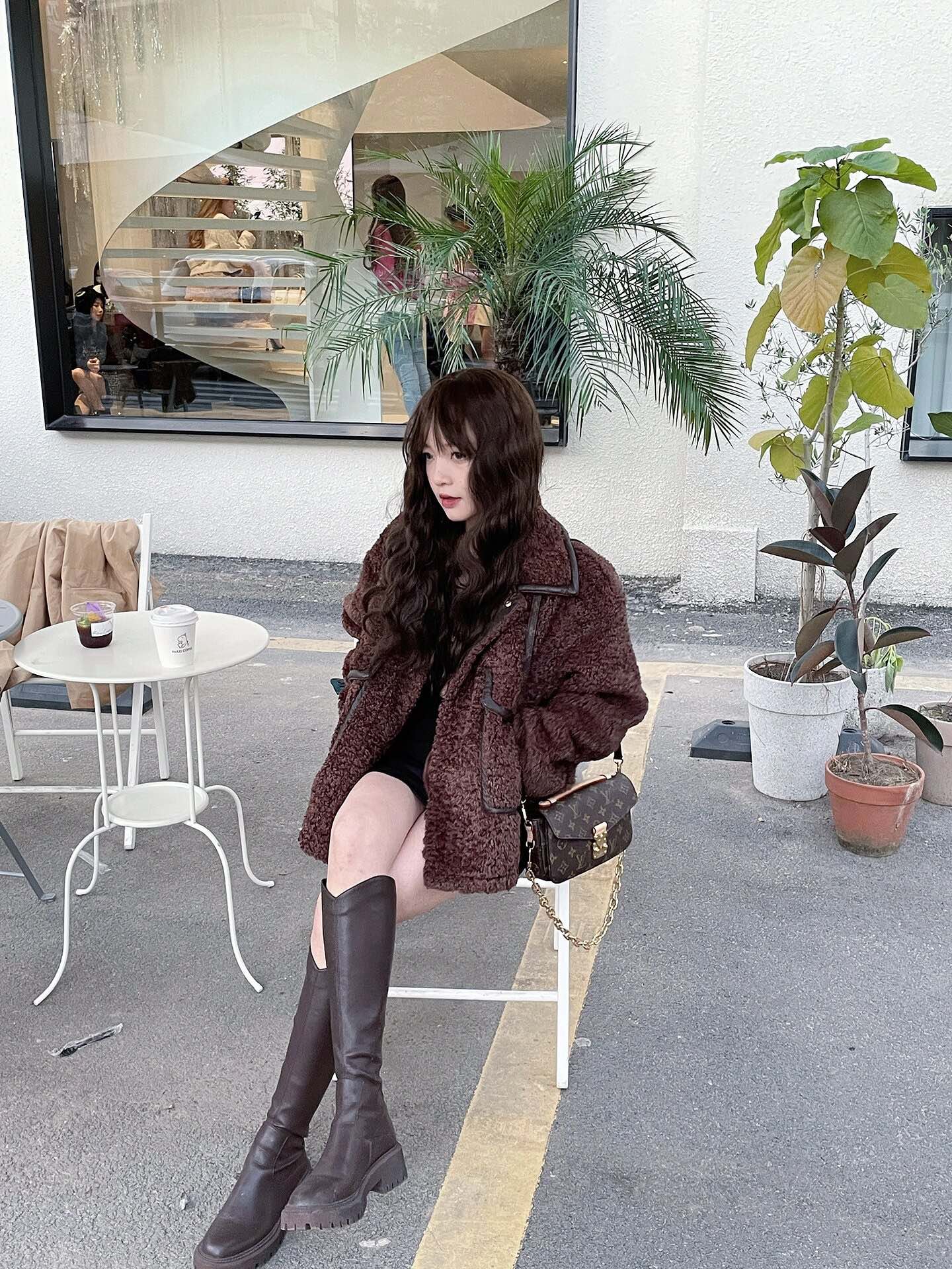 m46279-LV-pochette-metis-east-west-messenger bag-shoulder/crossbody bag